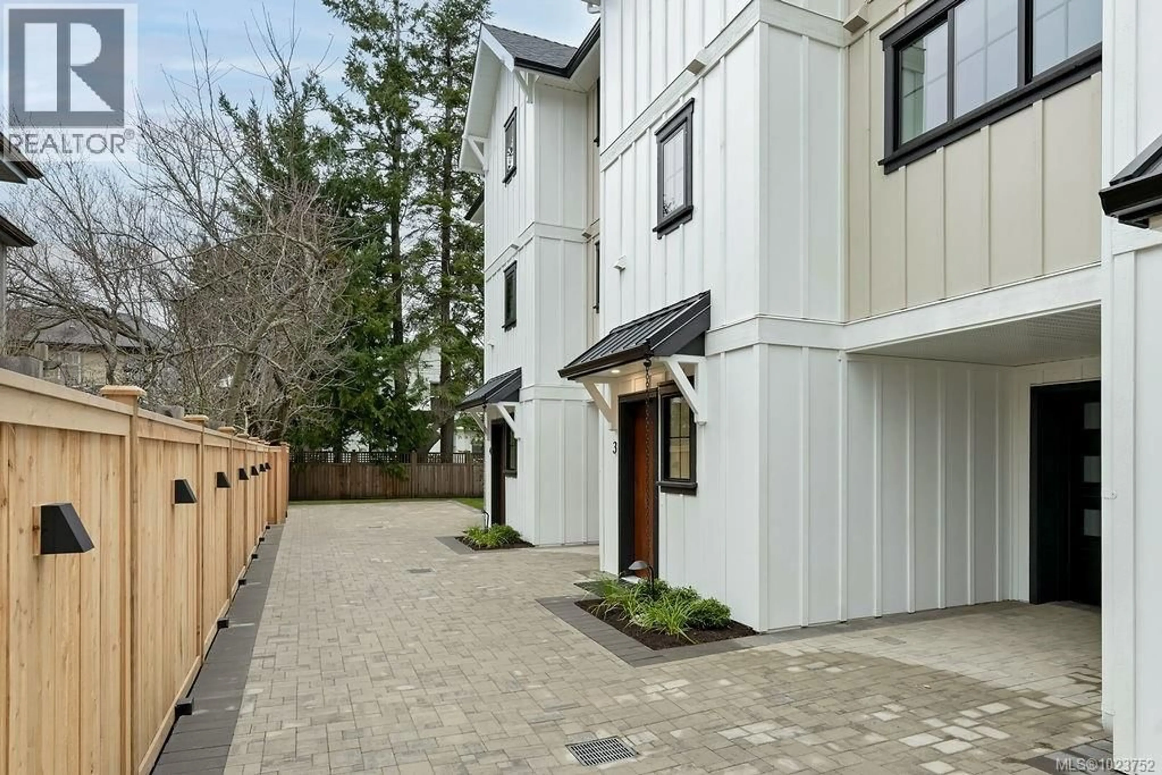 Patio, street for 3 - 2268 BOWKER AVENUE, Oak Bay British Columbia V8R2E4