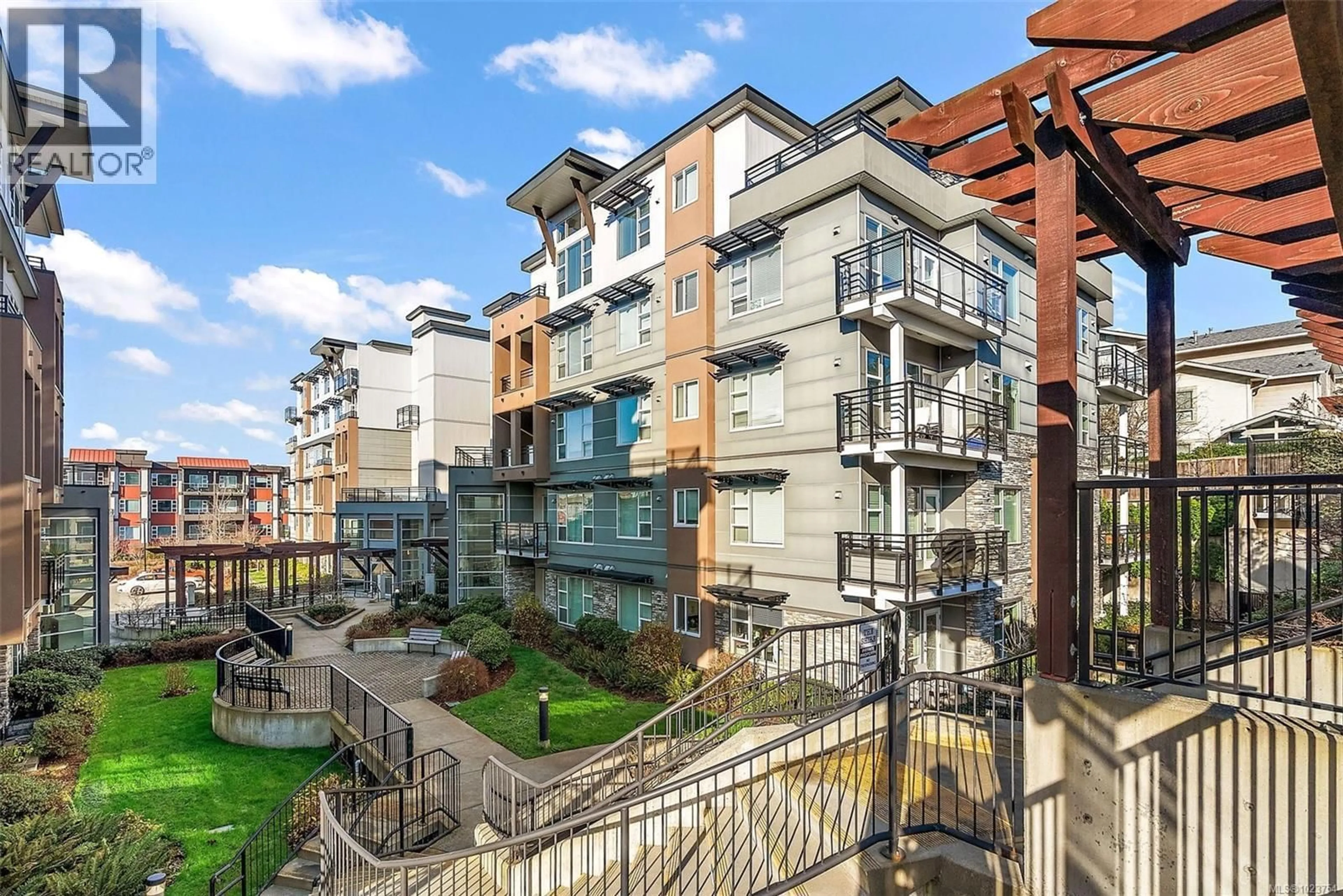 Unknown for 301 - 1018 INVERNESS ROAD, Saanich British Columbia V8X0B1