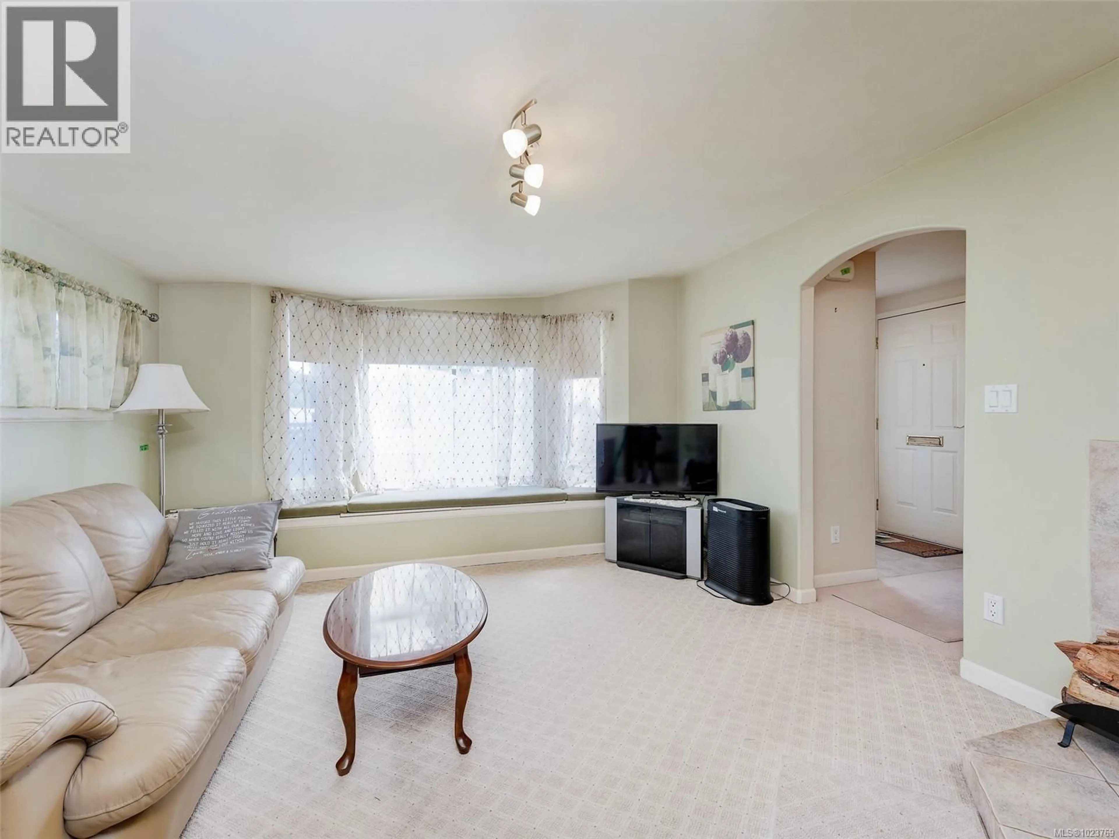 Living room with furniture, unknown for 88 - 2911 SOOKE LAKE ROAD, Langford British Columbia V9B4R5