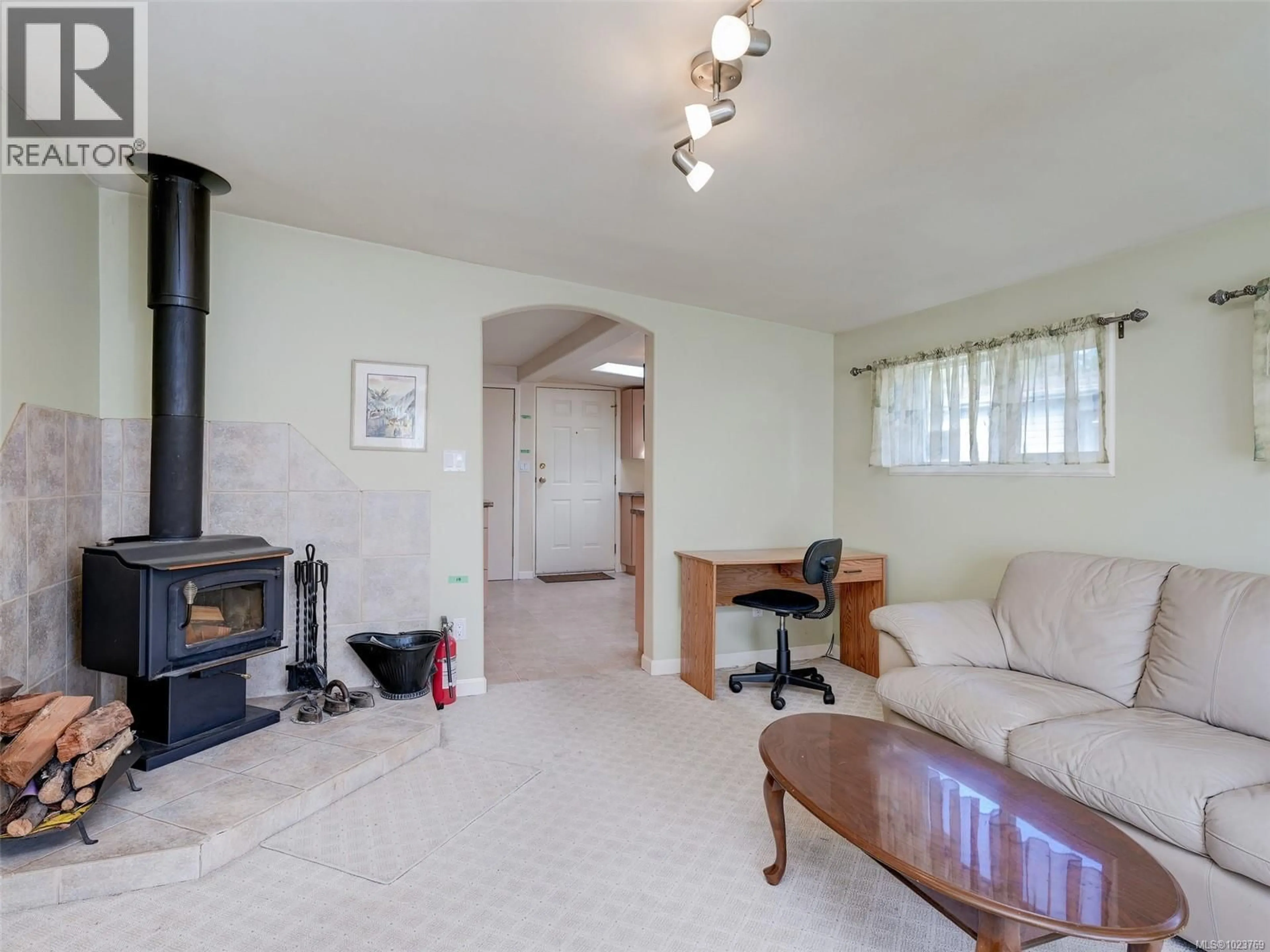 Living room with furniture, unknown for 88 - 2911 SOOKE LAKE ROAD, Langford British Columbia V9B4R5