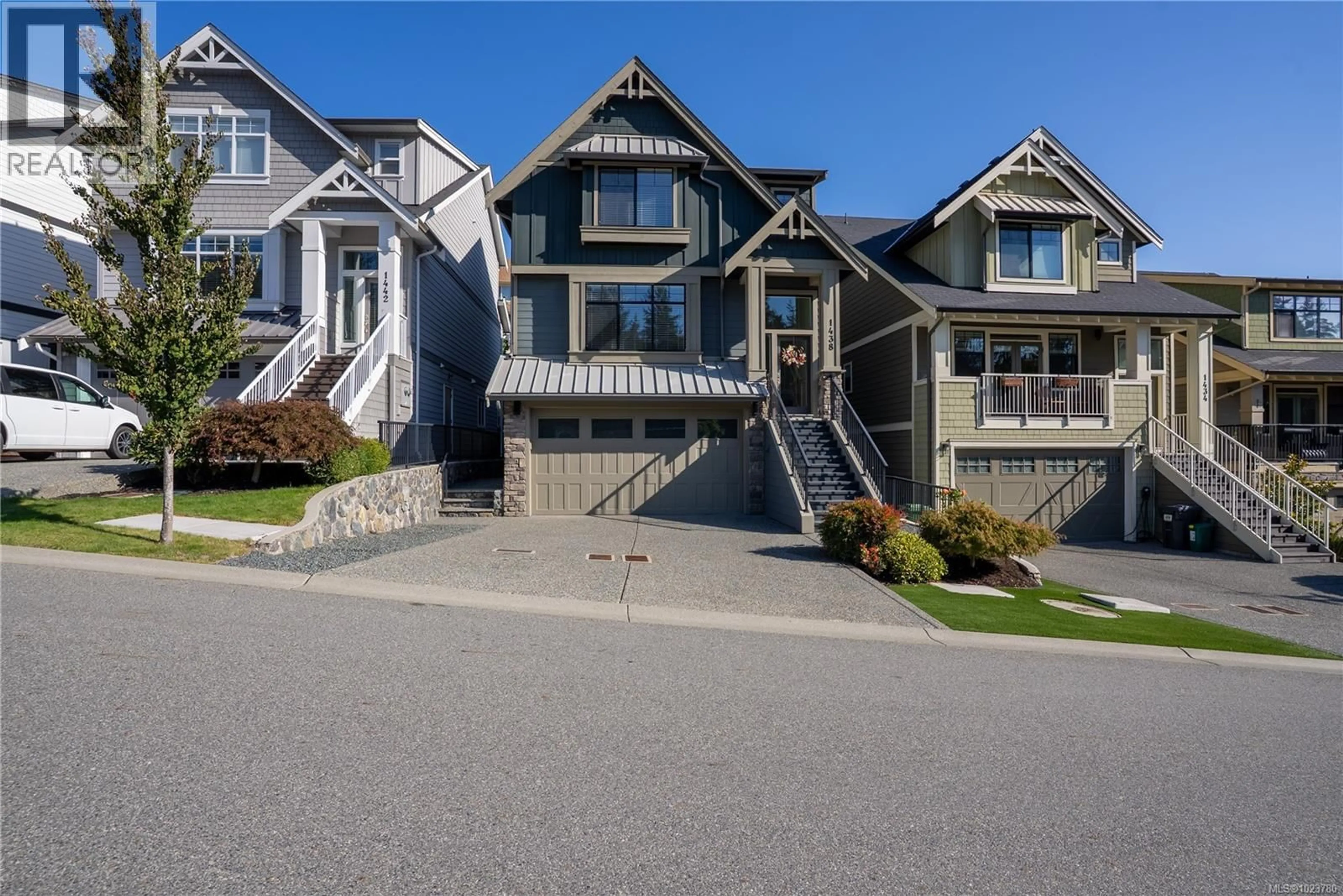 Home with vinyl exterior material, street for 1438 COMMANDER COURT, Langford British Columbia V8Z5A3