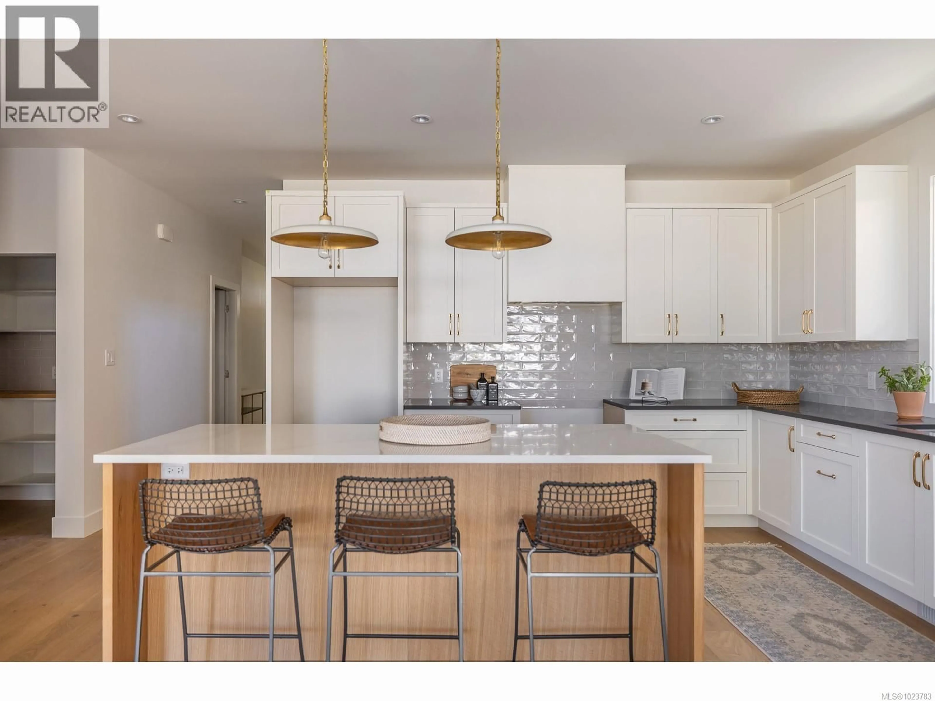 Open concept kitchen, ceramic/tile floor for 708 FERN RIDGE PLACE, Nanaimo British Columbia V9R5P5