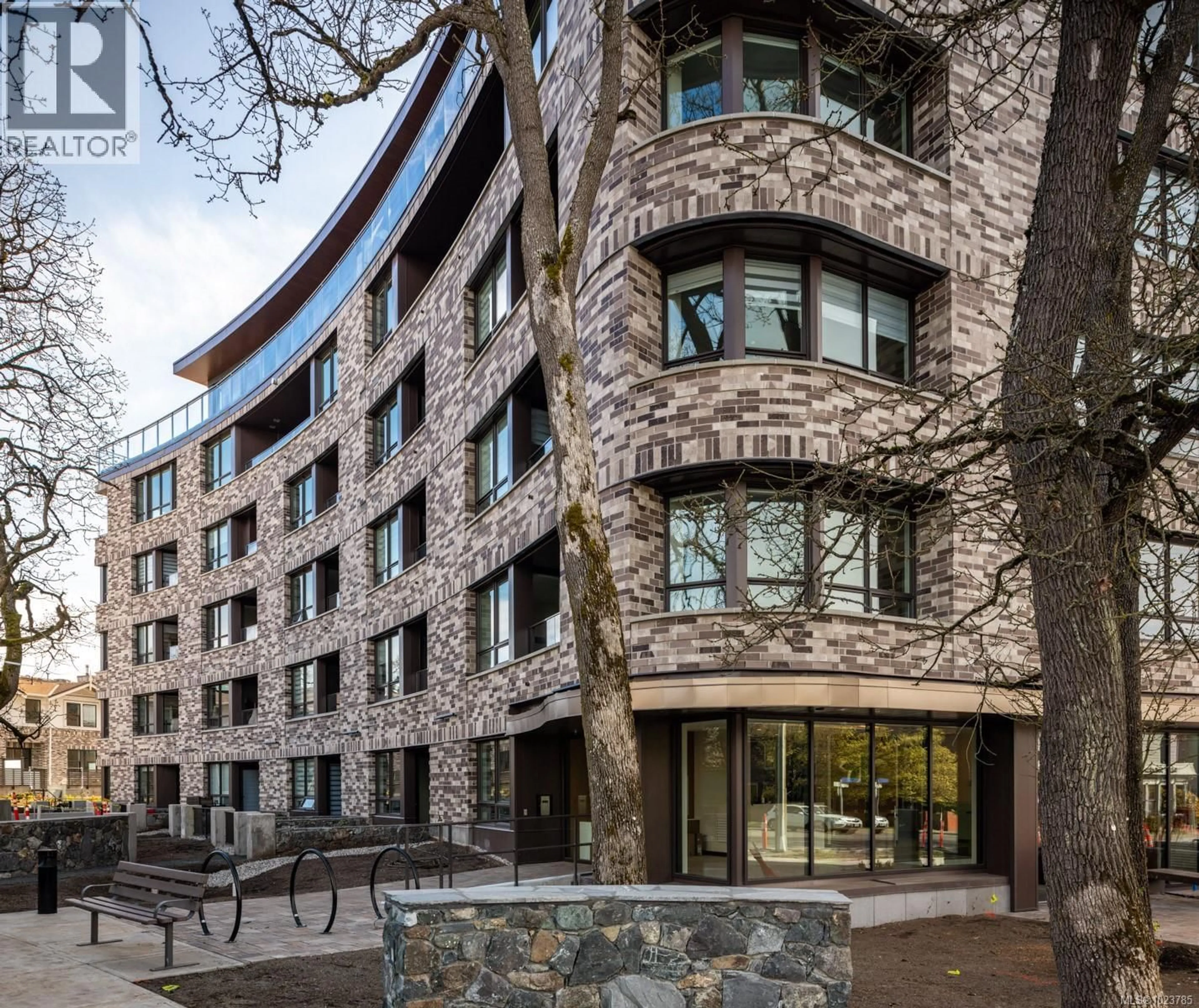 Unknown for 601 - 1201 FORT STREET, Victoria British Columbia V8V0G1