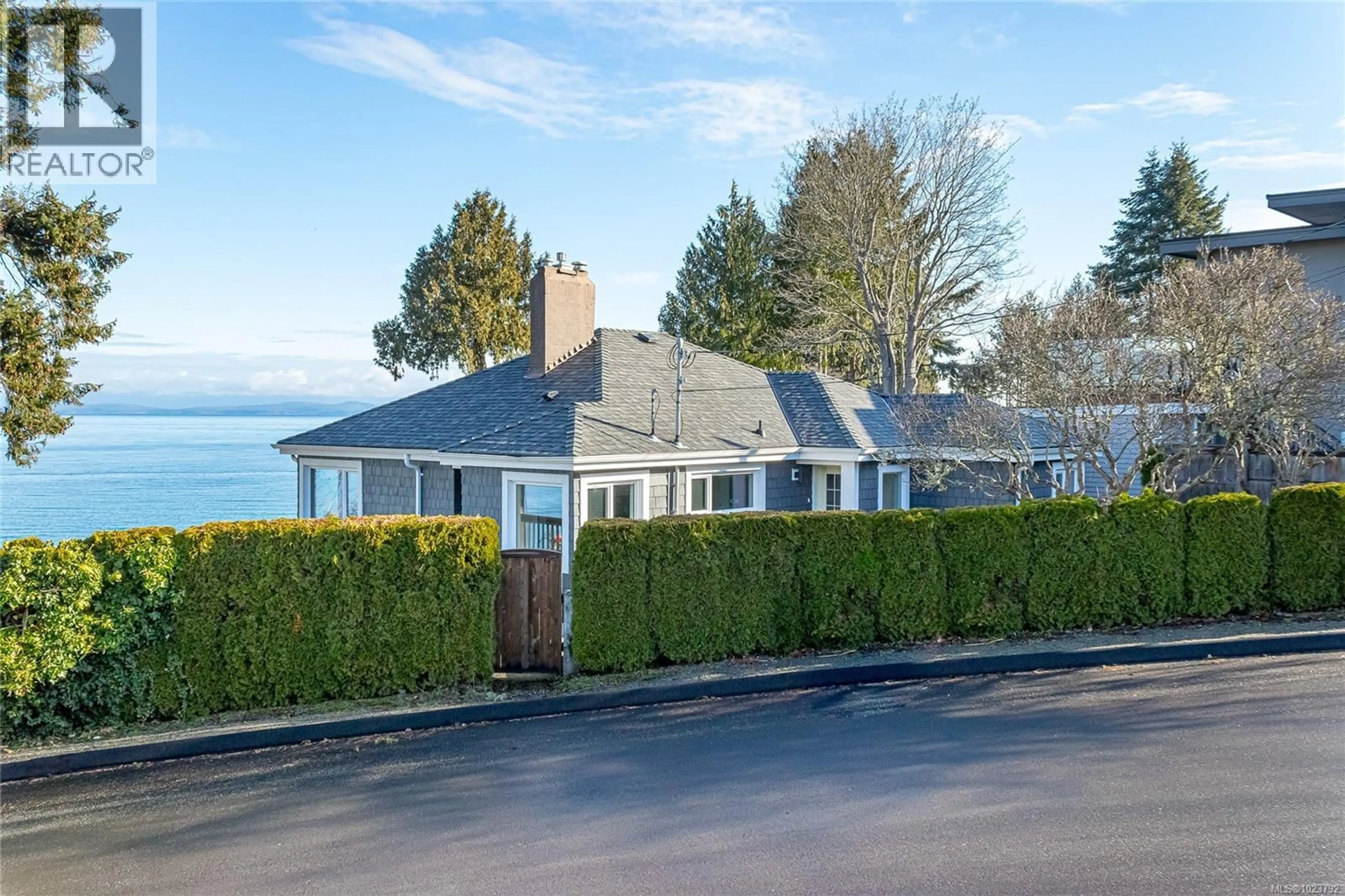 A pic from outside/outdoor area/front of a property/back of a property/a pic from drone, water/lake/river/ocean view for 484 BAY STREET, Qualicum Beach British Columbia V9K1J9