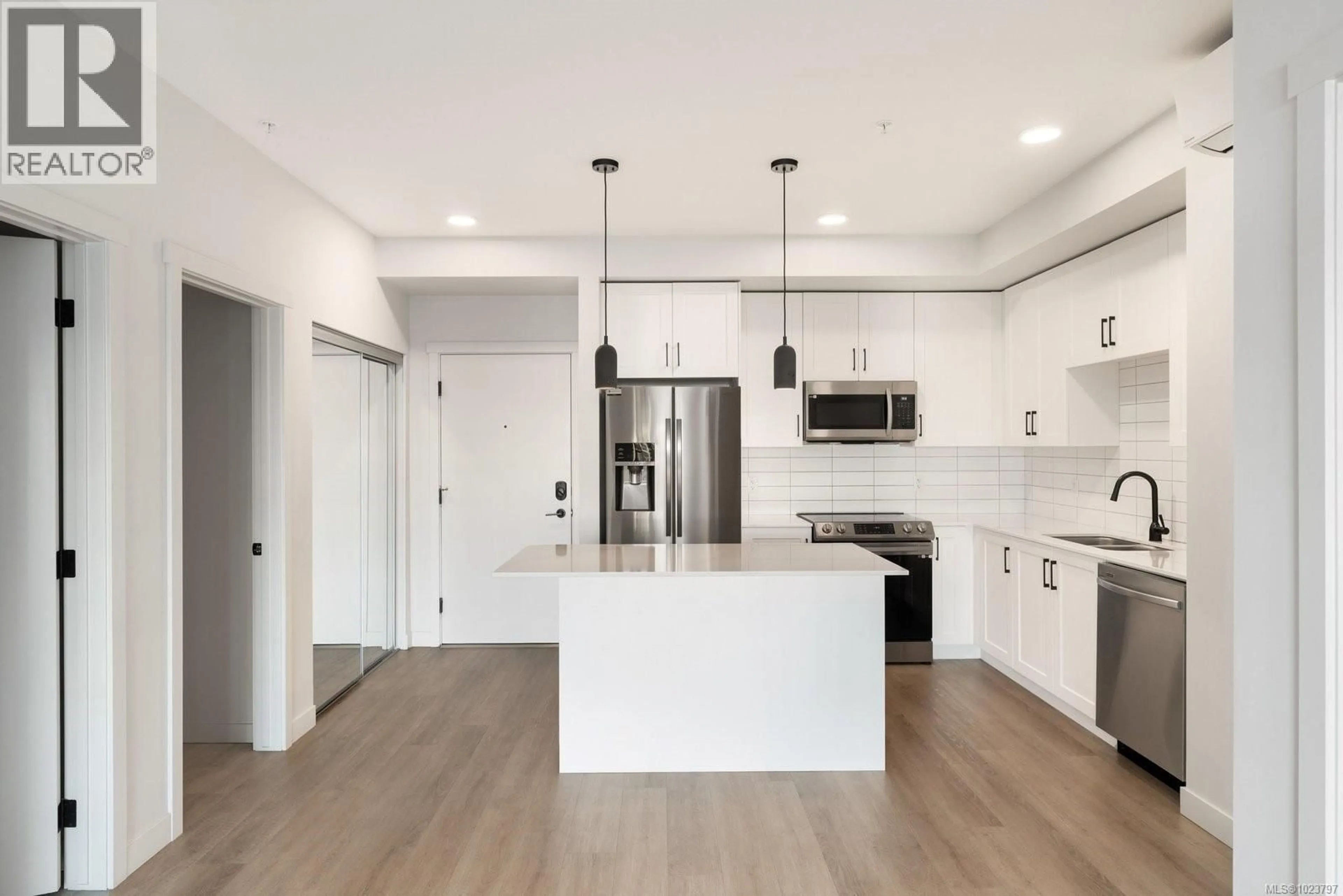 Open concept kitchen, unknown for 408 - 2469 GATEWAY ROAD, Langford British Columbia V9B6R7