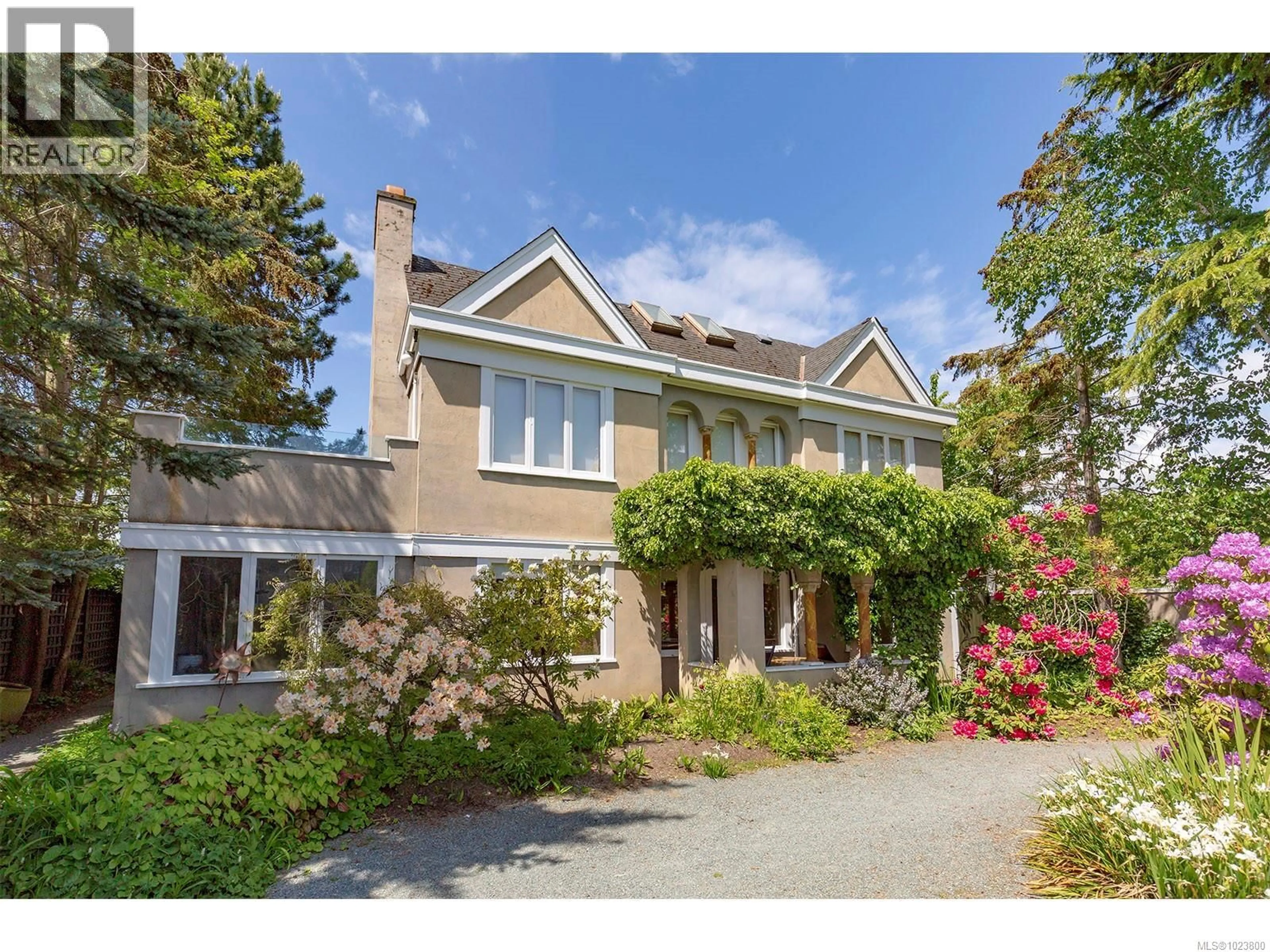 Unknown for 213 MARY STREET, Victoria British Columbia V9A3V8