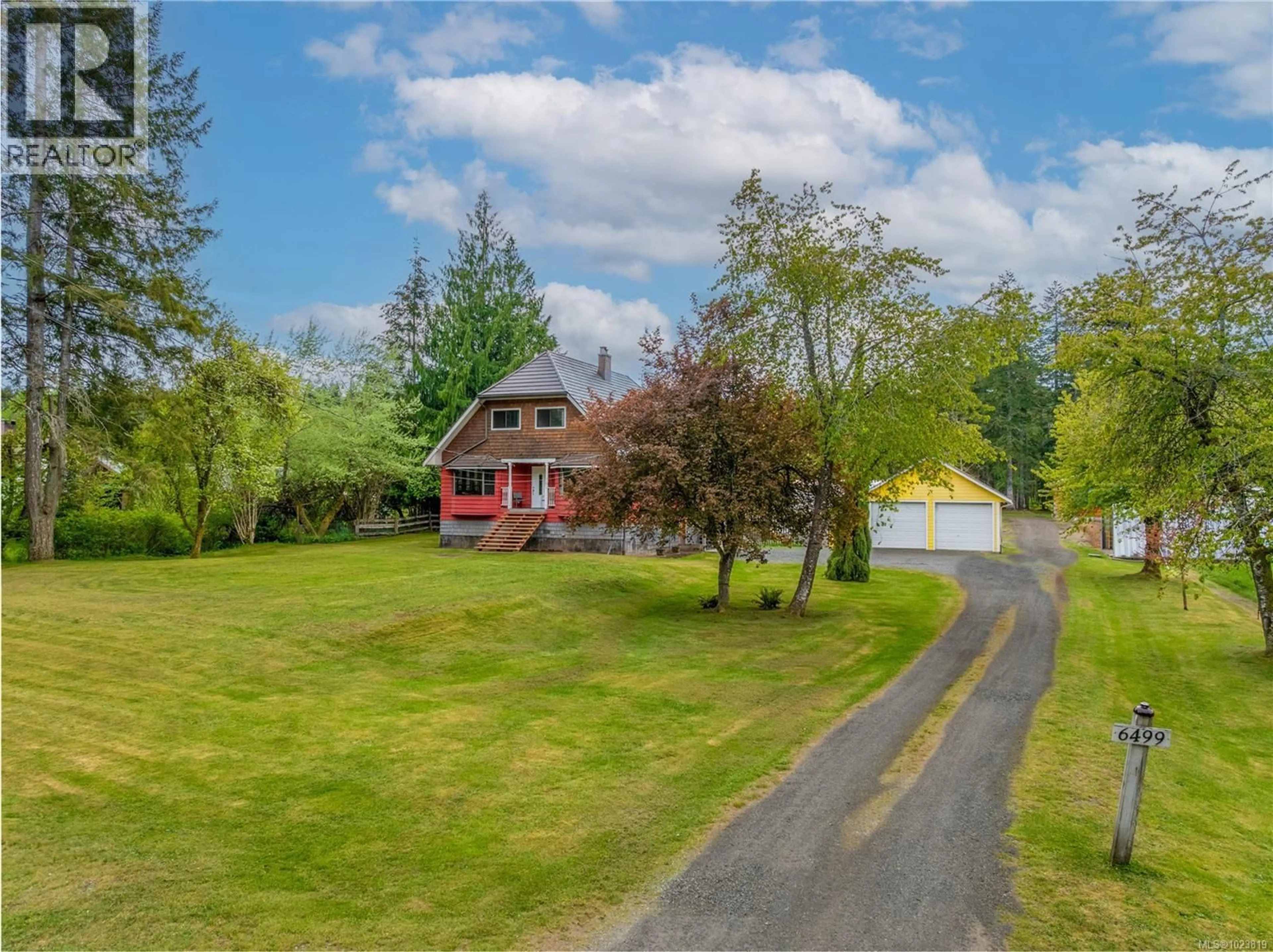 A pic from outside/outdoor area/front of a property/back of a property/a pic from drone, street for 6499 FITZGERALD ROAD, Merville British Columbia V9J1M7
