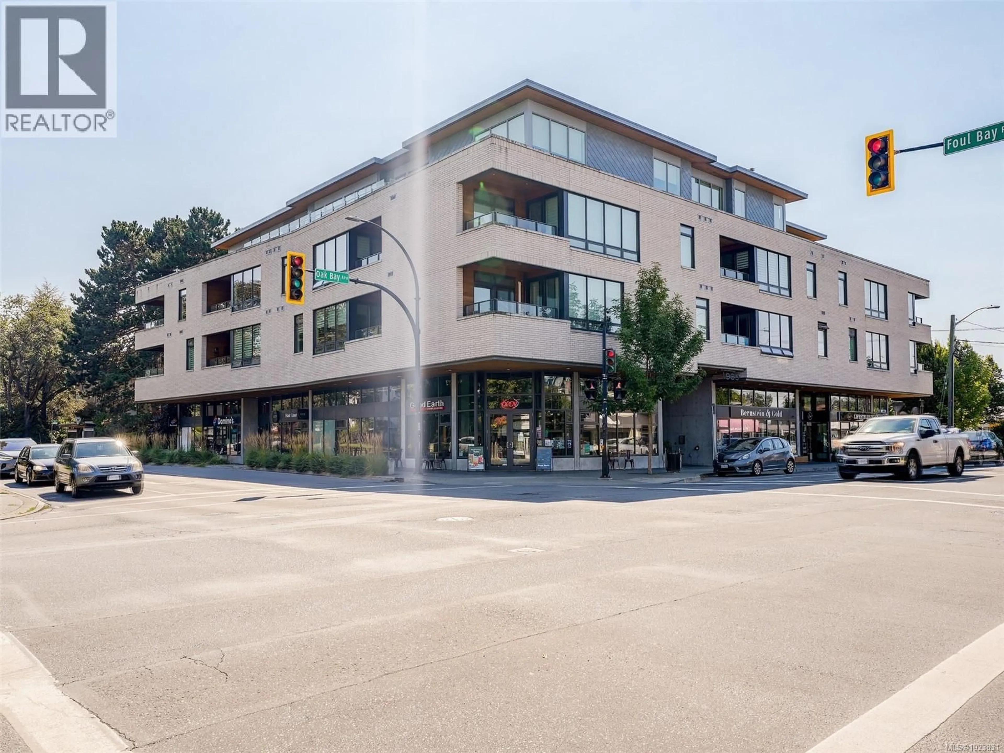 Blurry image for 202 - 1969 OAK BAY AVENUE, Victoria British Columbia V8R1E3