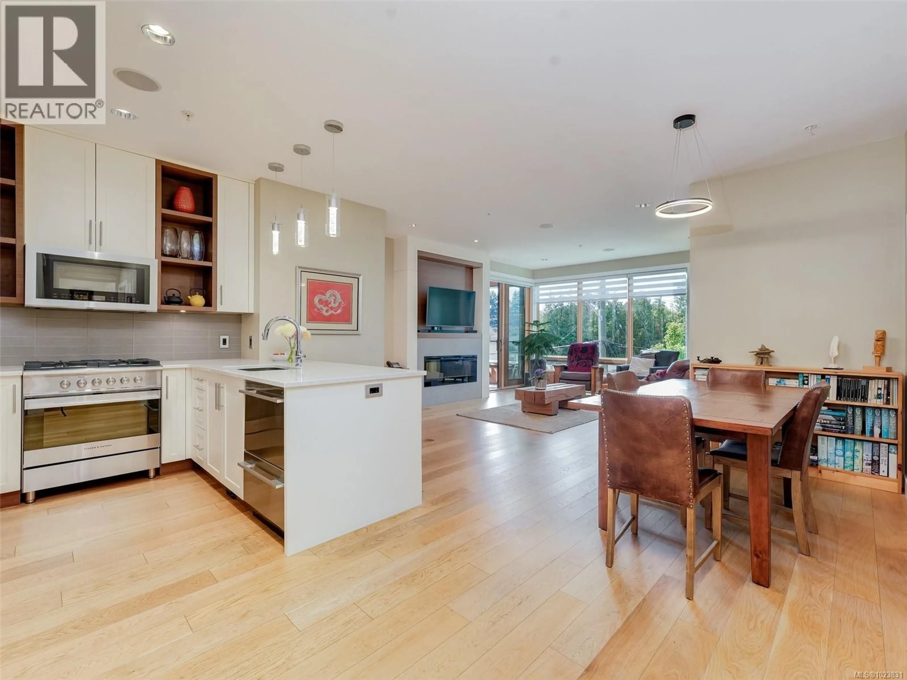 Open concept kitchen, unknown for 202 - 1969 OAK BAY AVENUE, Victoria British Columbia V8R1E3