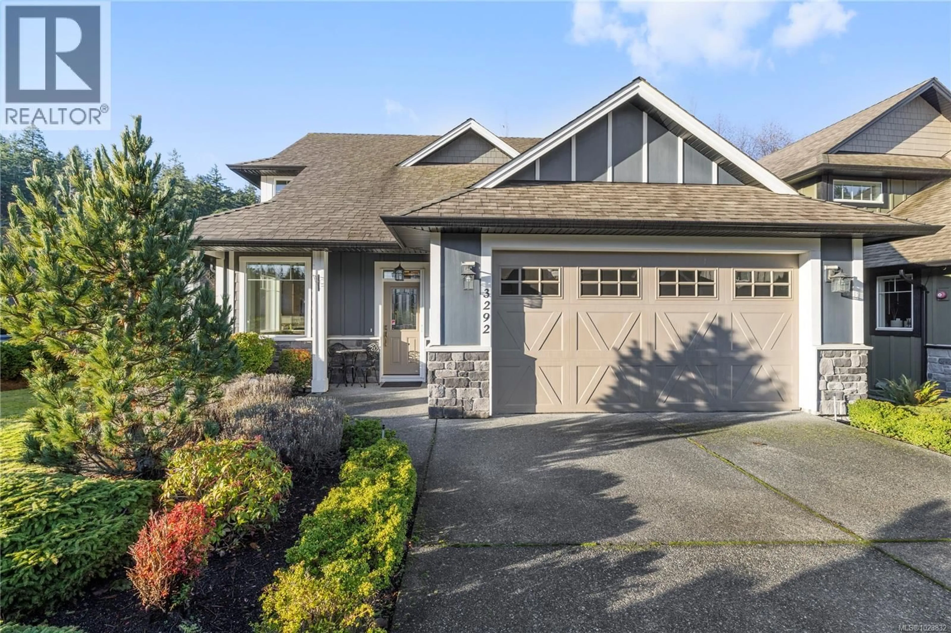 Home with vinyl exterior material, street for 3292 MERCEDES WAY, Nanaimo British Columbia V9T0E5