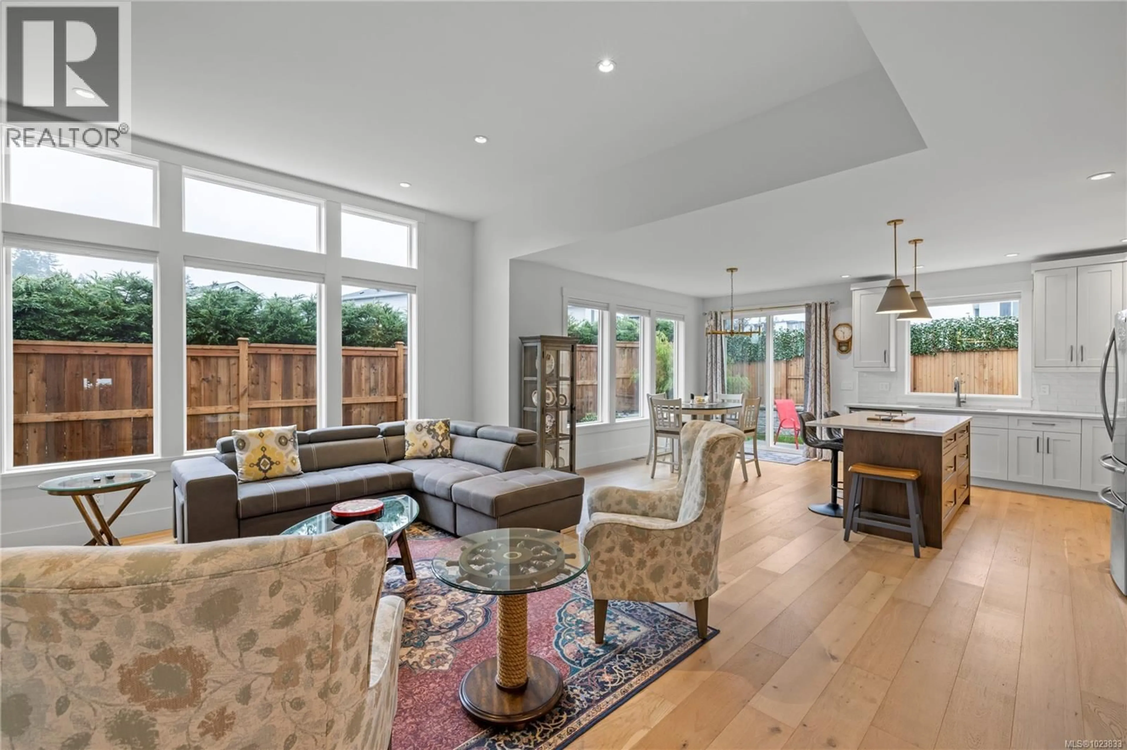 Living room with furniture, unknown for 163 CABOT COURT, Parksville British Columbia V9P0G6