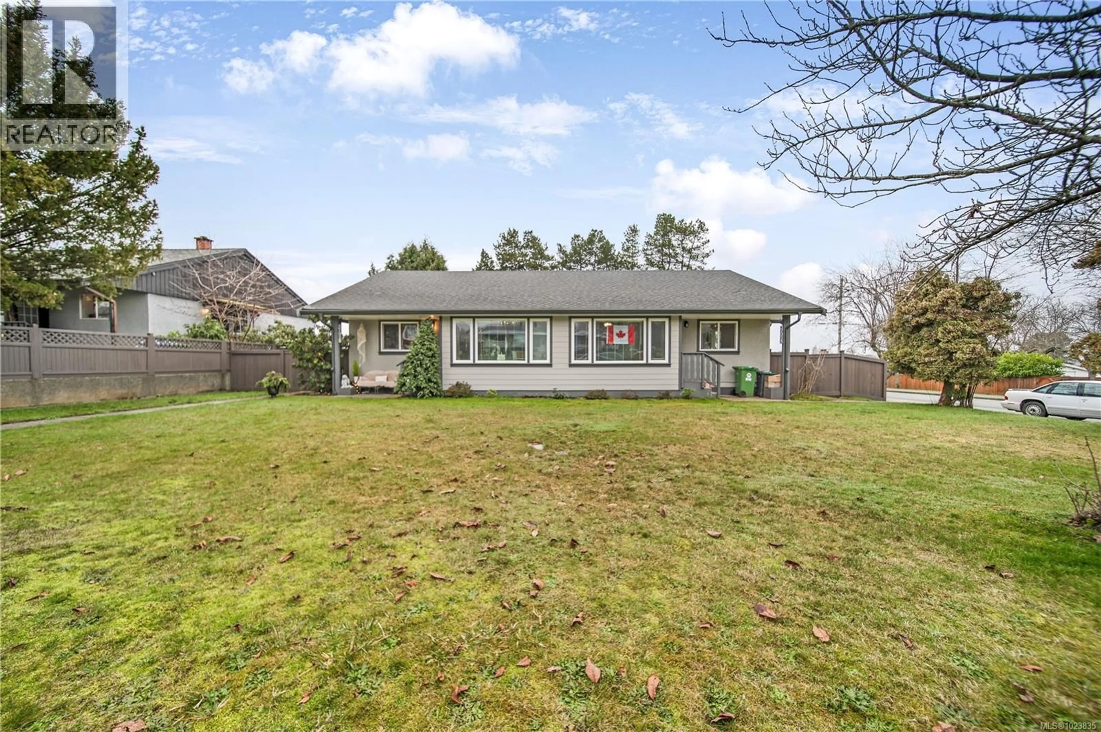 A pic from outside/outdoor area/front of a property/back of a property/a pic from drone, unknown for 3792 MORGAN CRESCENT NORTH, Port Alberni British Columbia V9Y6C3