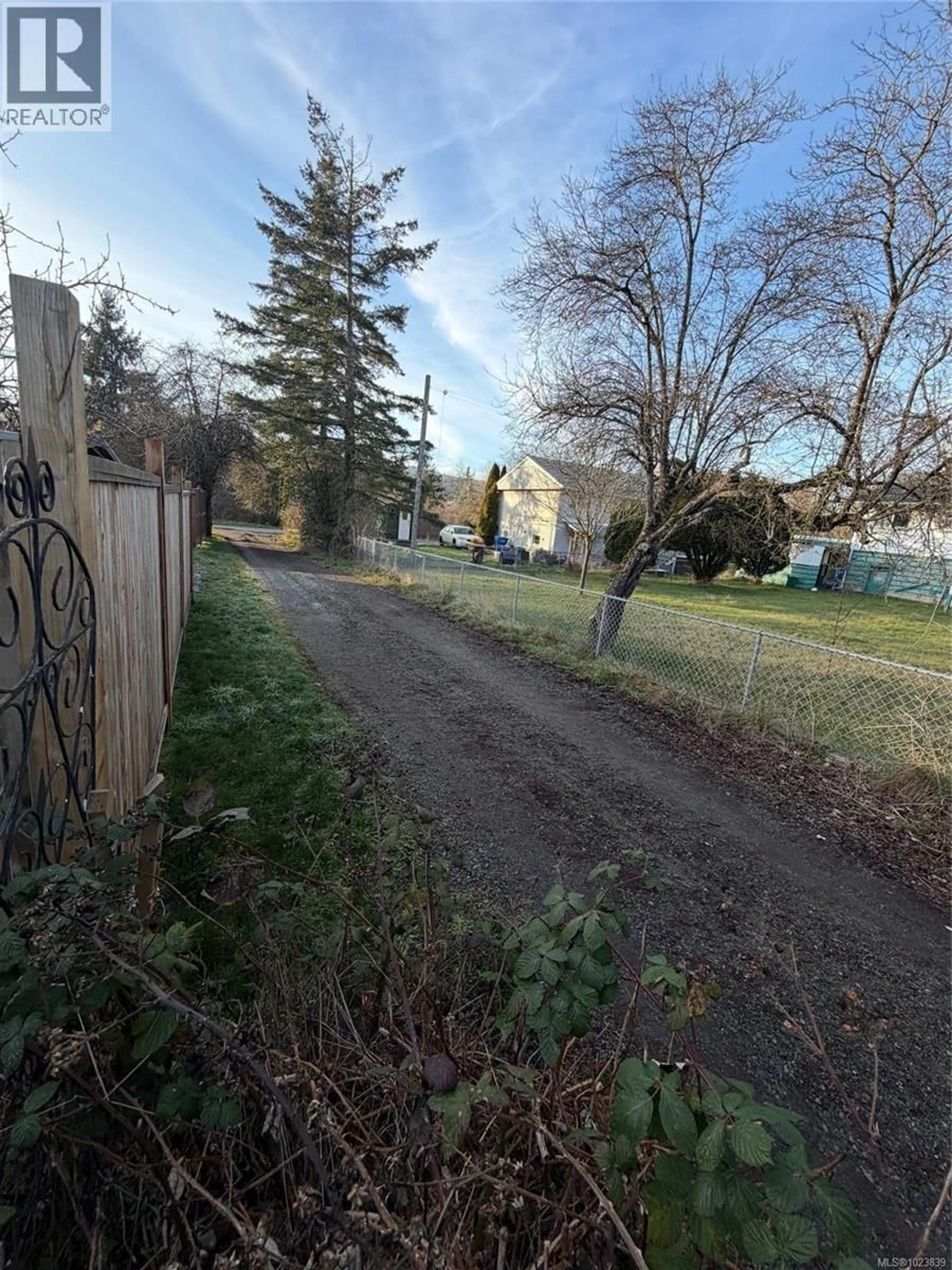 A pic from outside/outdoor area/front of a property/back of a property/a pic from drone, street for 436 DEERING STREET, Nanaimo British Columbia V9R1B7