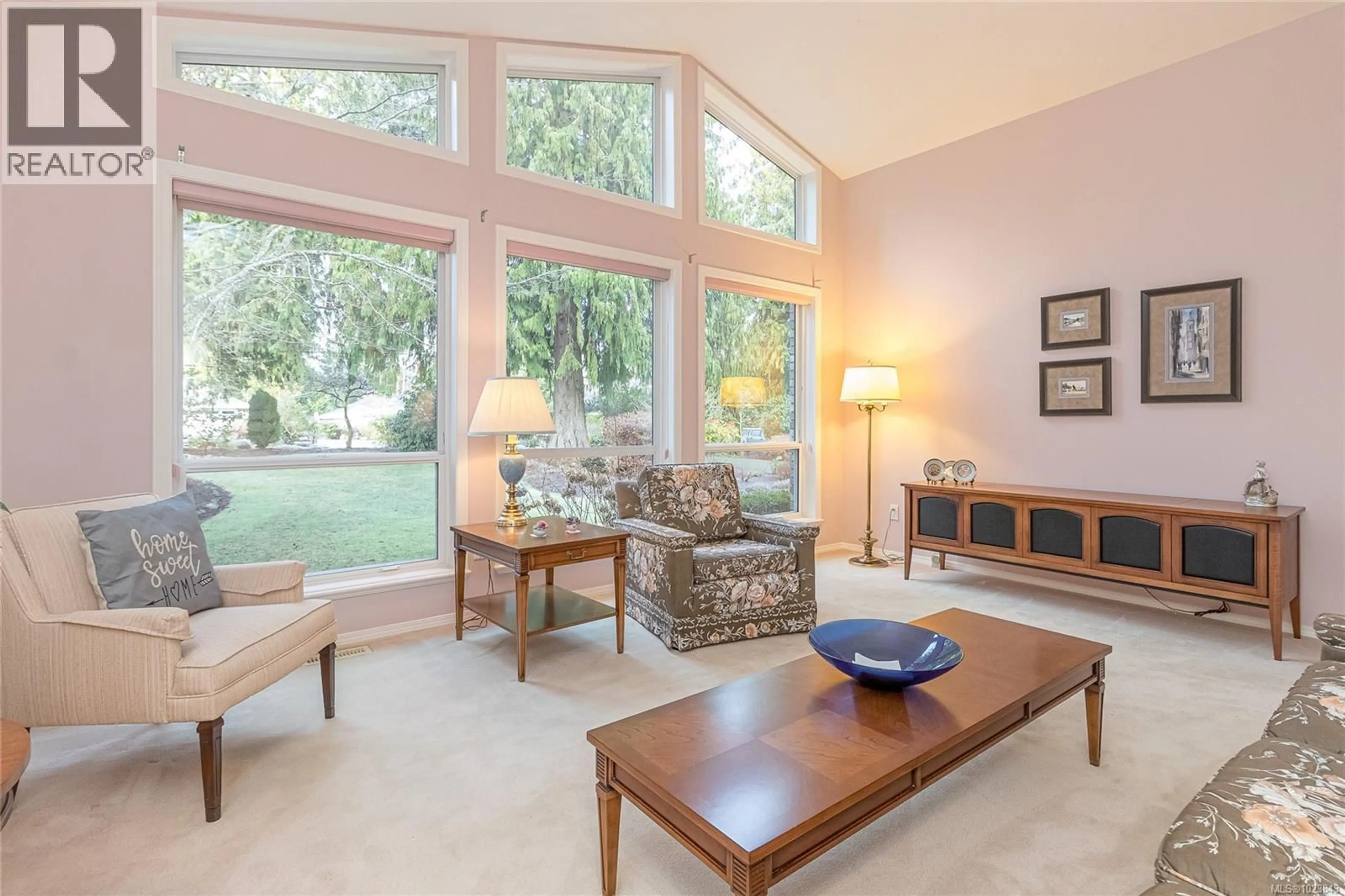 Living room with furniture, unknown for 625 YAMBURY ROAD, Qualicum Beach British Columbia V9K1C5