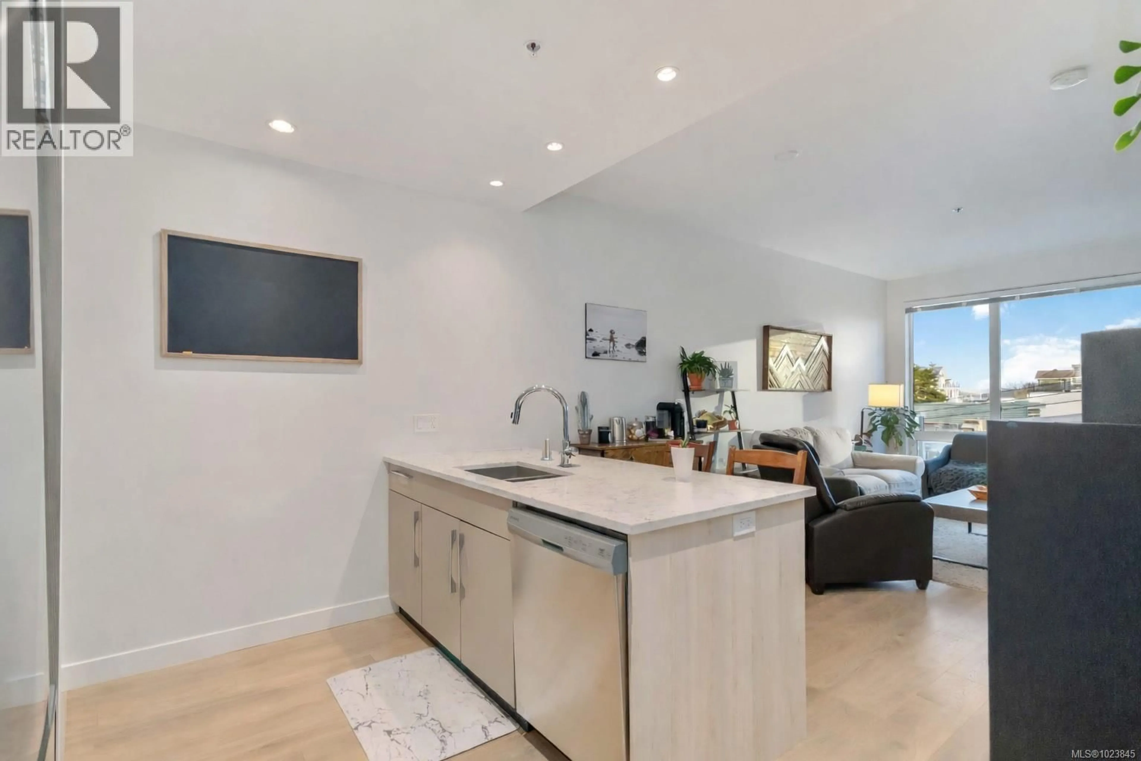 Open concept kitchen, unknown for 302 - 9864 FOURTH STREET, Sidney British Columbia V8L2Z4