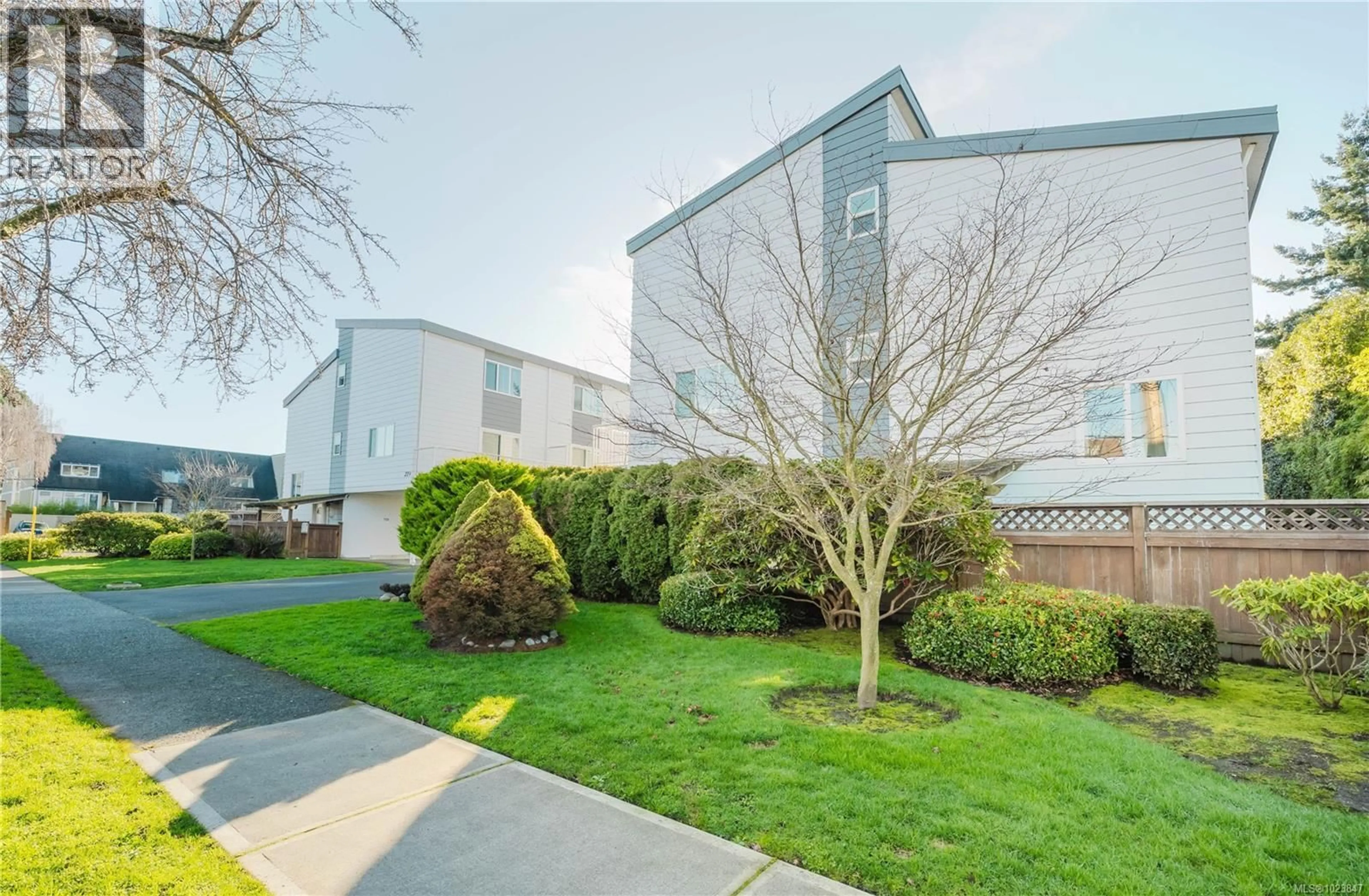 Patio, street for 302 - 229 ONTARIO STREET, Victoria British Columbia V8V1N1