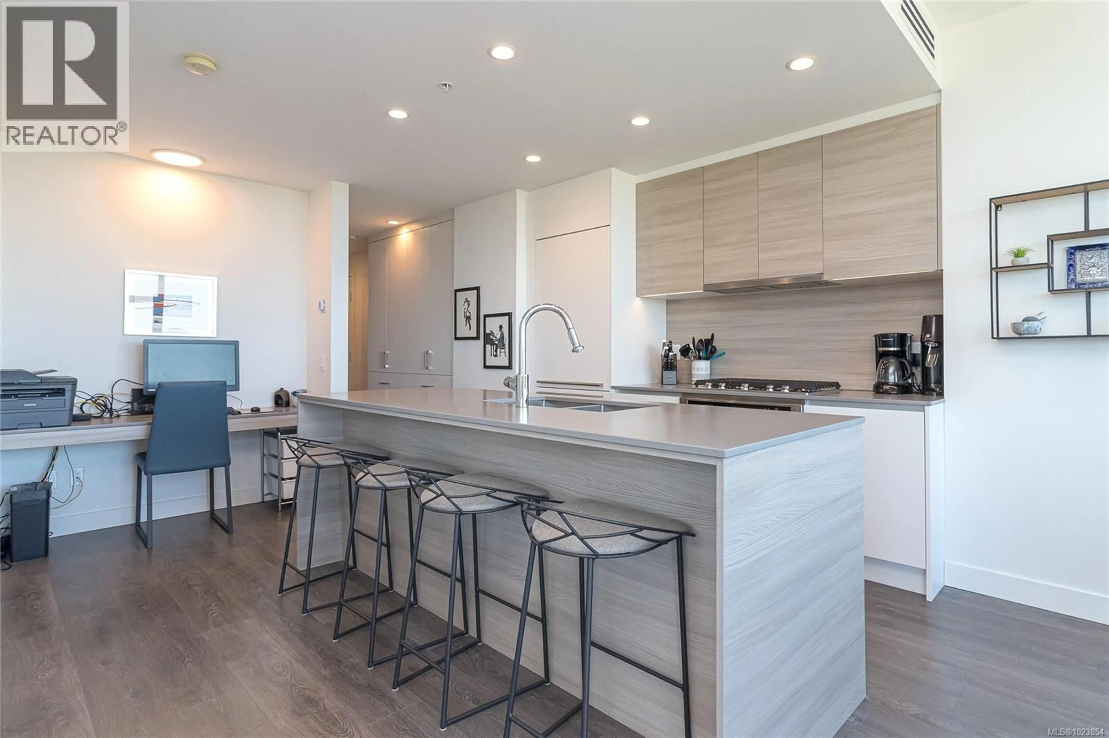 Open concept kitchen, unknown for 505 - 60 SAGHALIE ROAD, Victoria British Columbia V9A0H1
