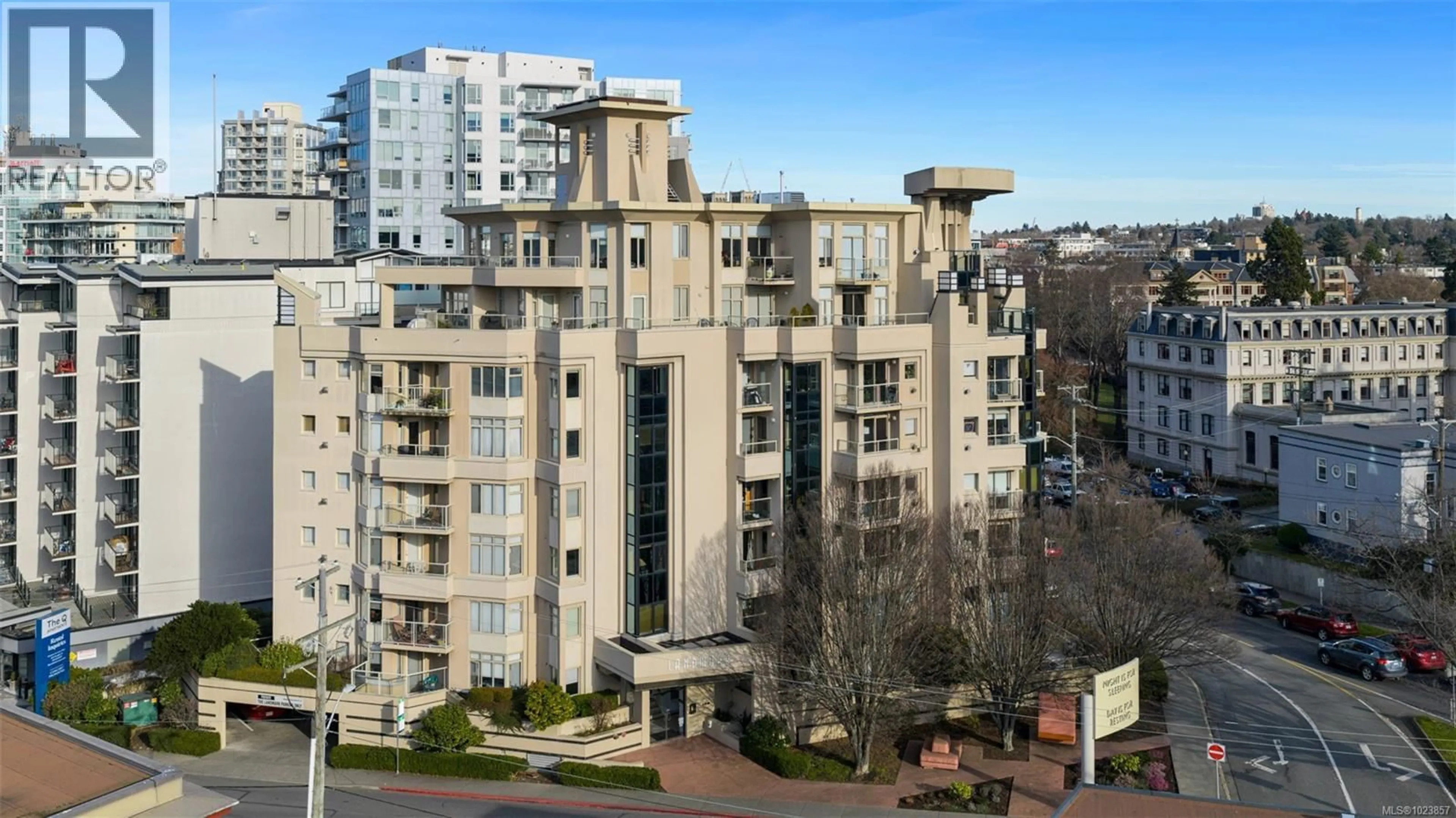 A pic from outside/outdoor area/front of a property/back of a property/a pic from drone, city buildings view from balcony for 303 - 605 DOUGLAS STREET, Victoria British Columbia V8V2P9