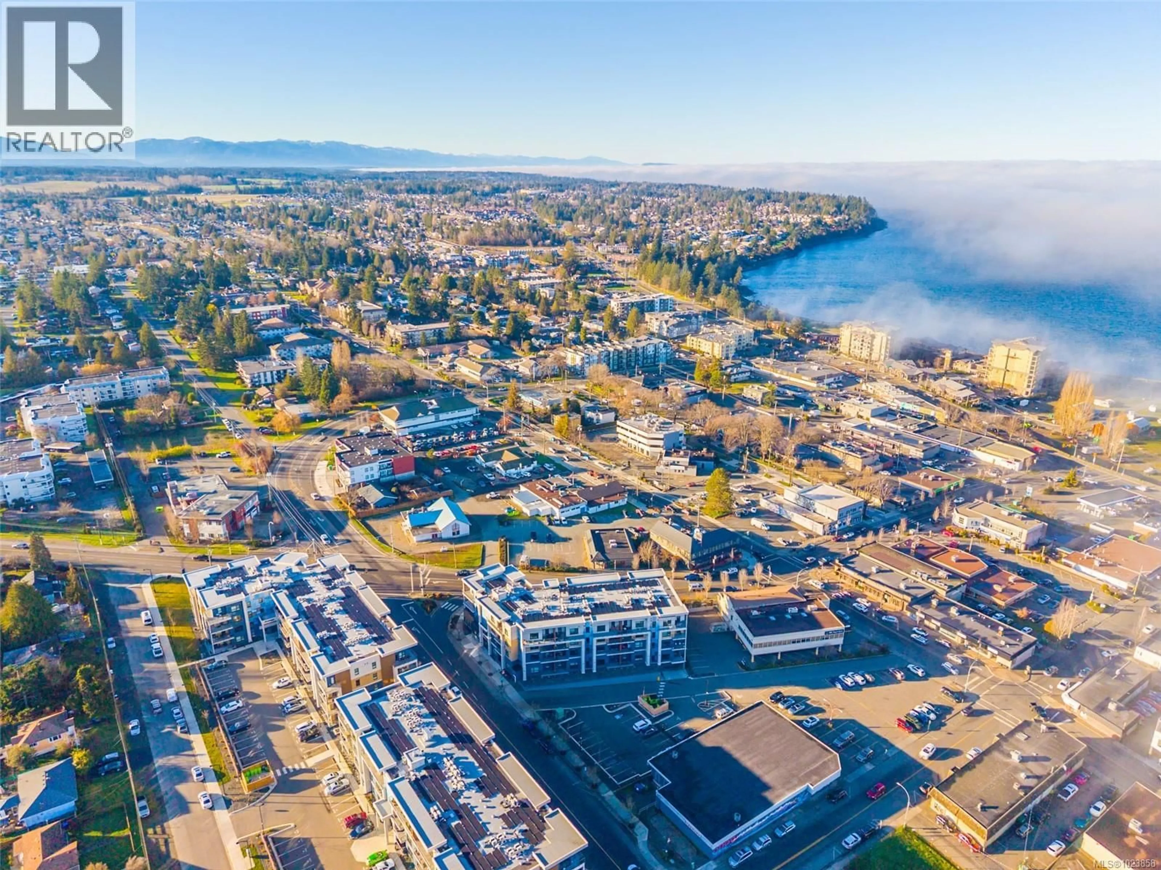 A pic from outside/outdoor area/front of a property/back of a property/a pic from drone, street for 104 - 164 ALBERNI HIGHWAY, Parksville British Columbia V9P0H8