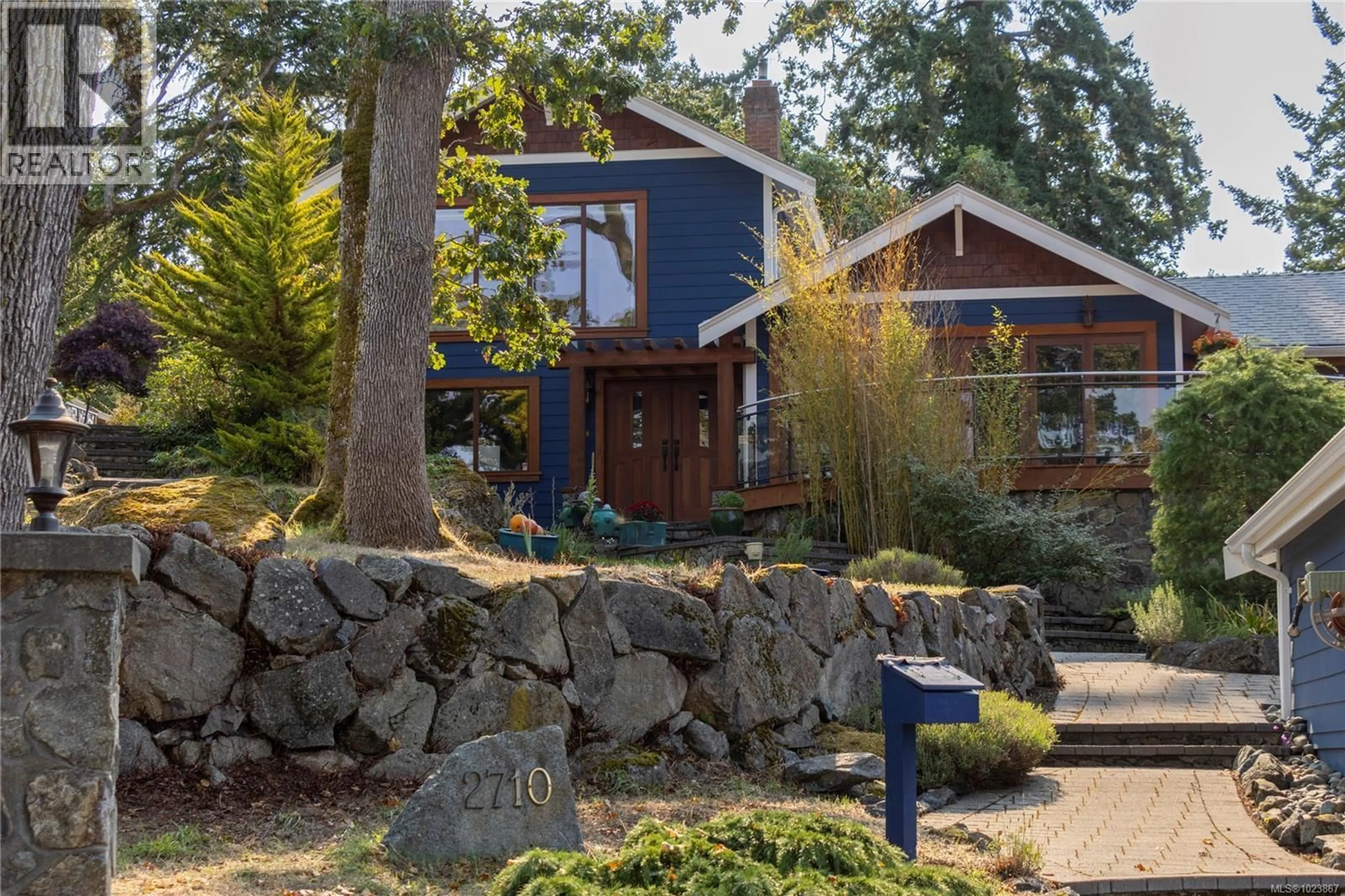 Home with brick exterior material, street for 2710 SEA VIEW ROAD, Saanich British Columbia V8N1K8