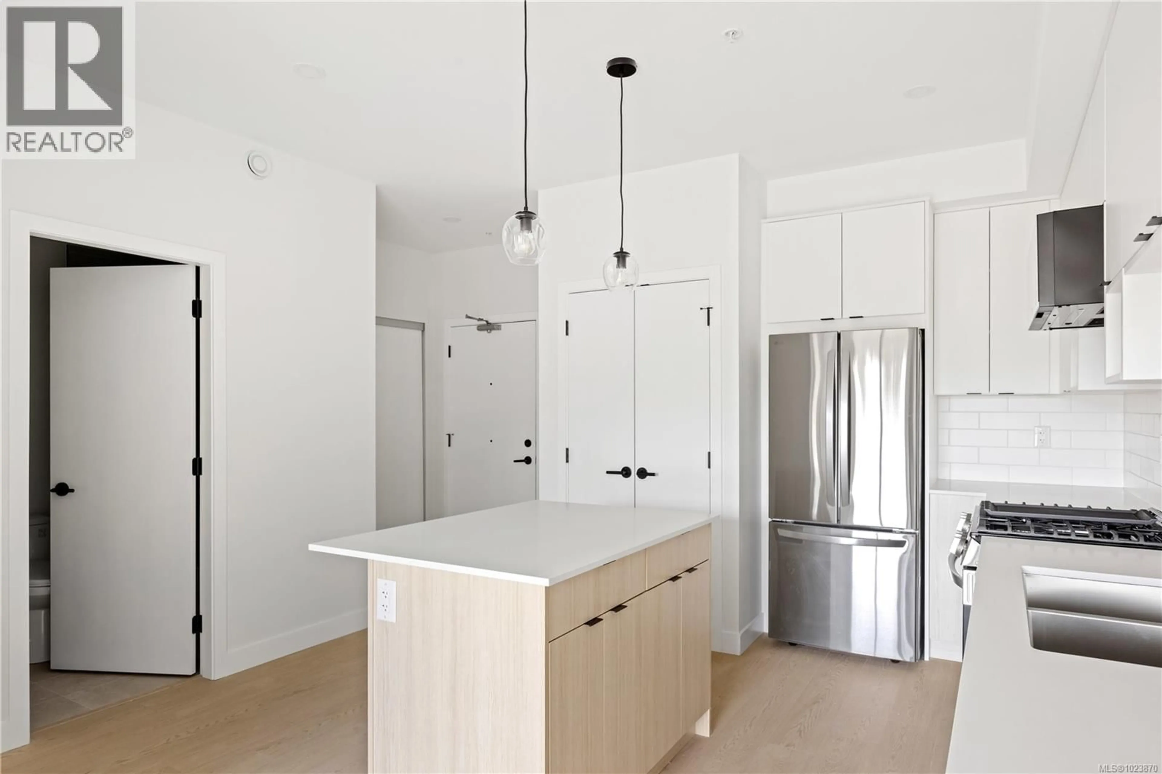 Open concept kitchen, unknown for 431 - 2629 MILLSTREAM ROAD, Langford British Columbia V9B3R8