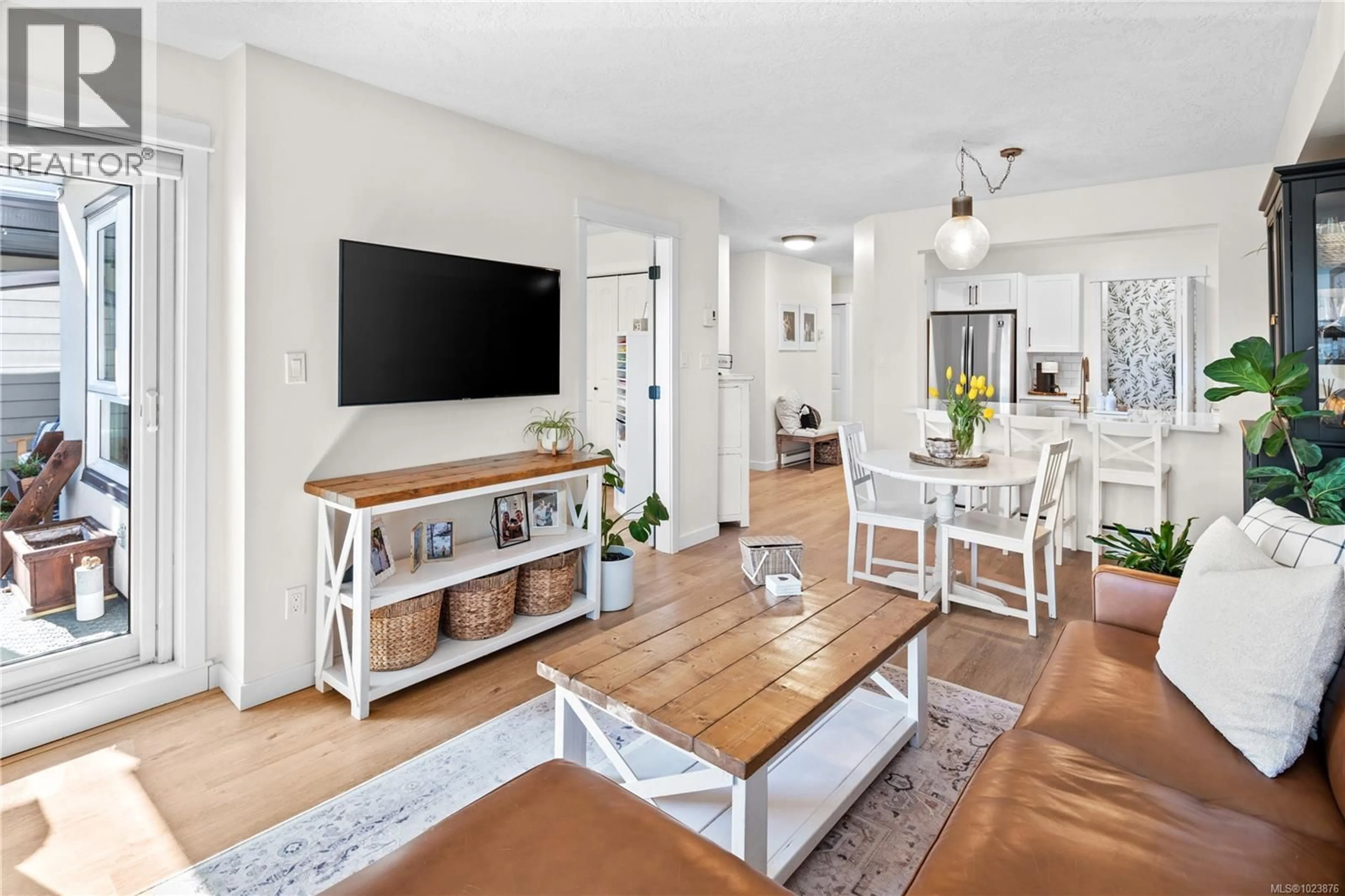 Living room with furniture, unknown for 220 - 2245 JAMES WHITE BOULEVARD, Sidney British Columbia V8L1Z5