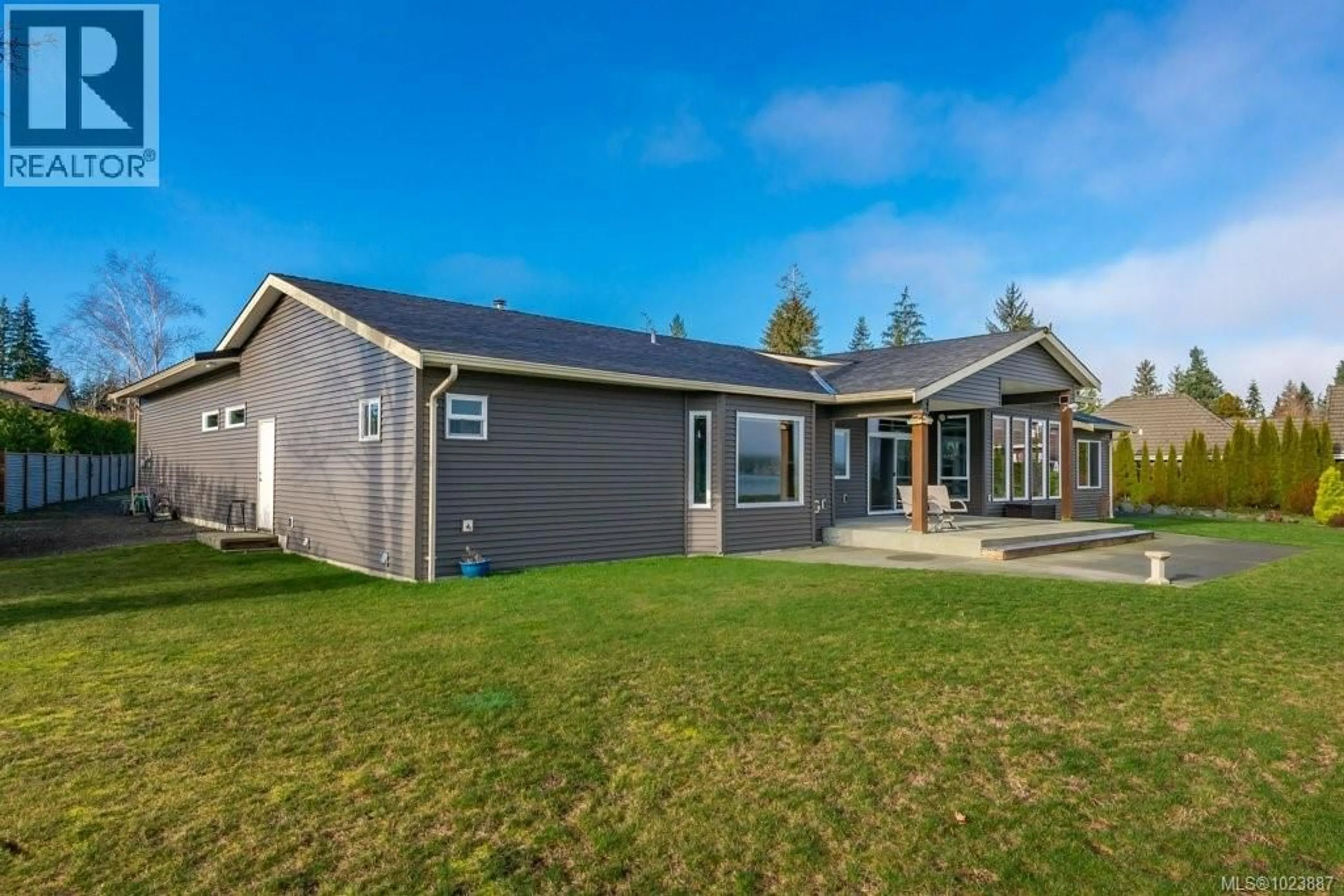 Home with vinyl exterior material, unknown for 3885 DISCOVERY DRIVE, Campbell River British Columbia V9W4W5