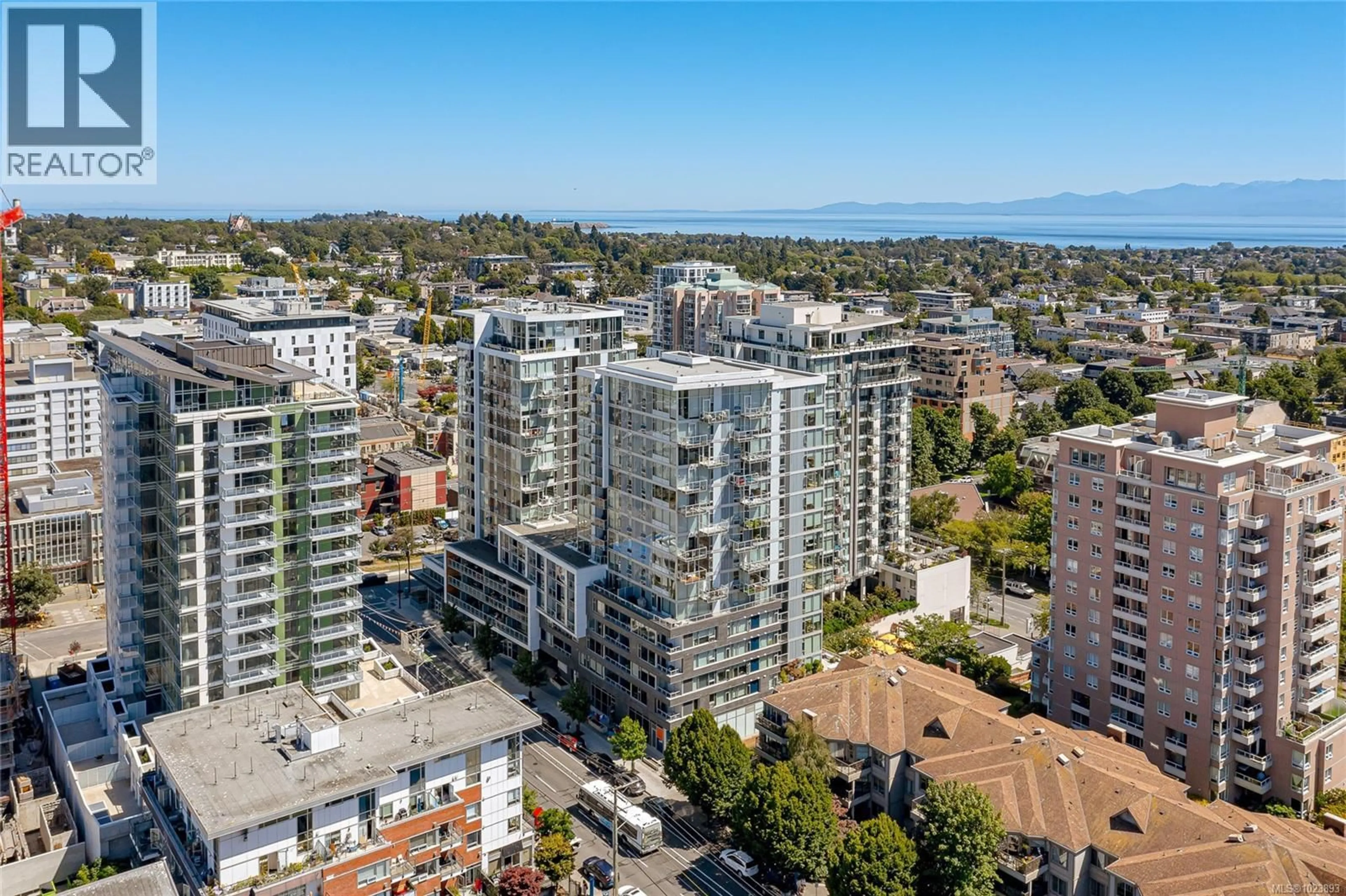 A pic from outside/outdoor area/front of a property/back of a property/a pic from drone, city buildings view from balcony for 515 - 989 JOHNSON STREET, Victoria British Columbia V8V0E3