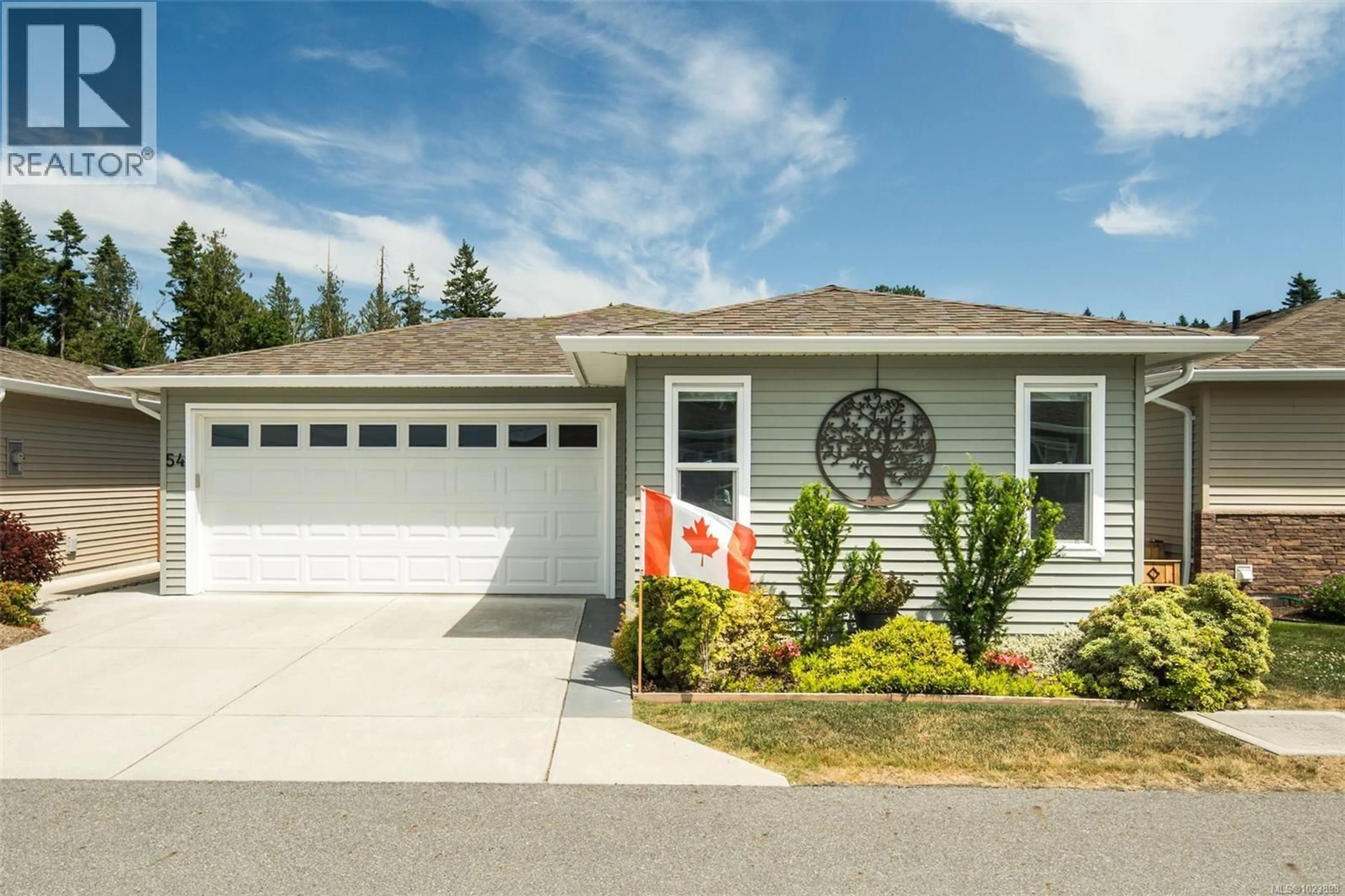 Home with vinyl exterior material, street for 54 - 7586 TETAYUT ROAD, Central Saanich British Columbia V8M0B4