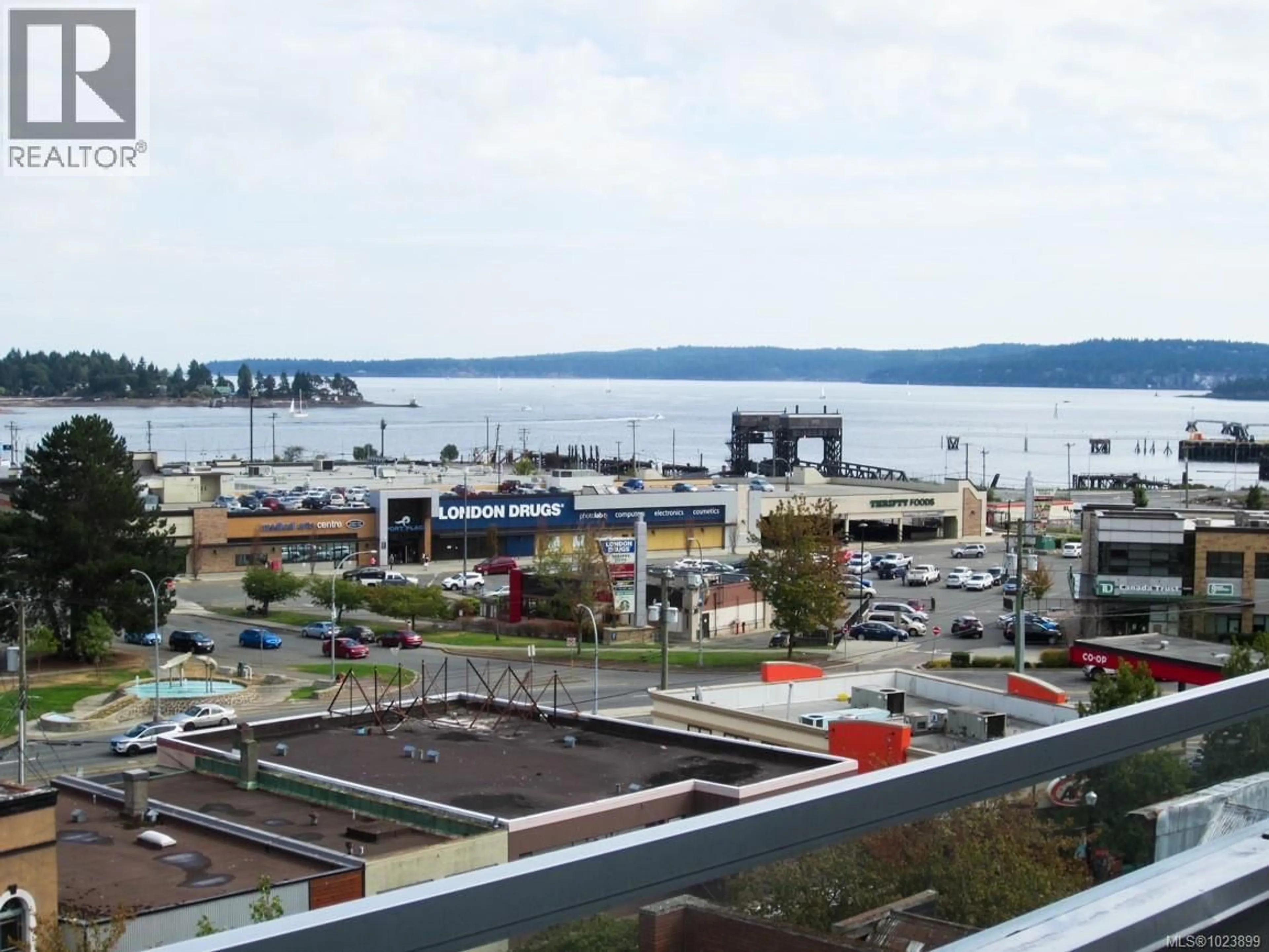 Patio, water/lake/river/ocean view for 309 - 30 CAVAN STREET, Nanaimo British Columbia V9R6K3