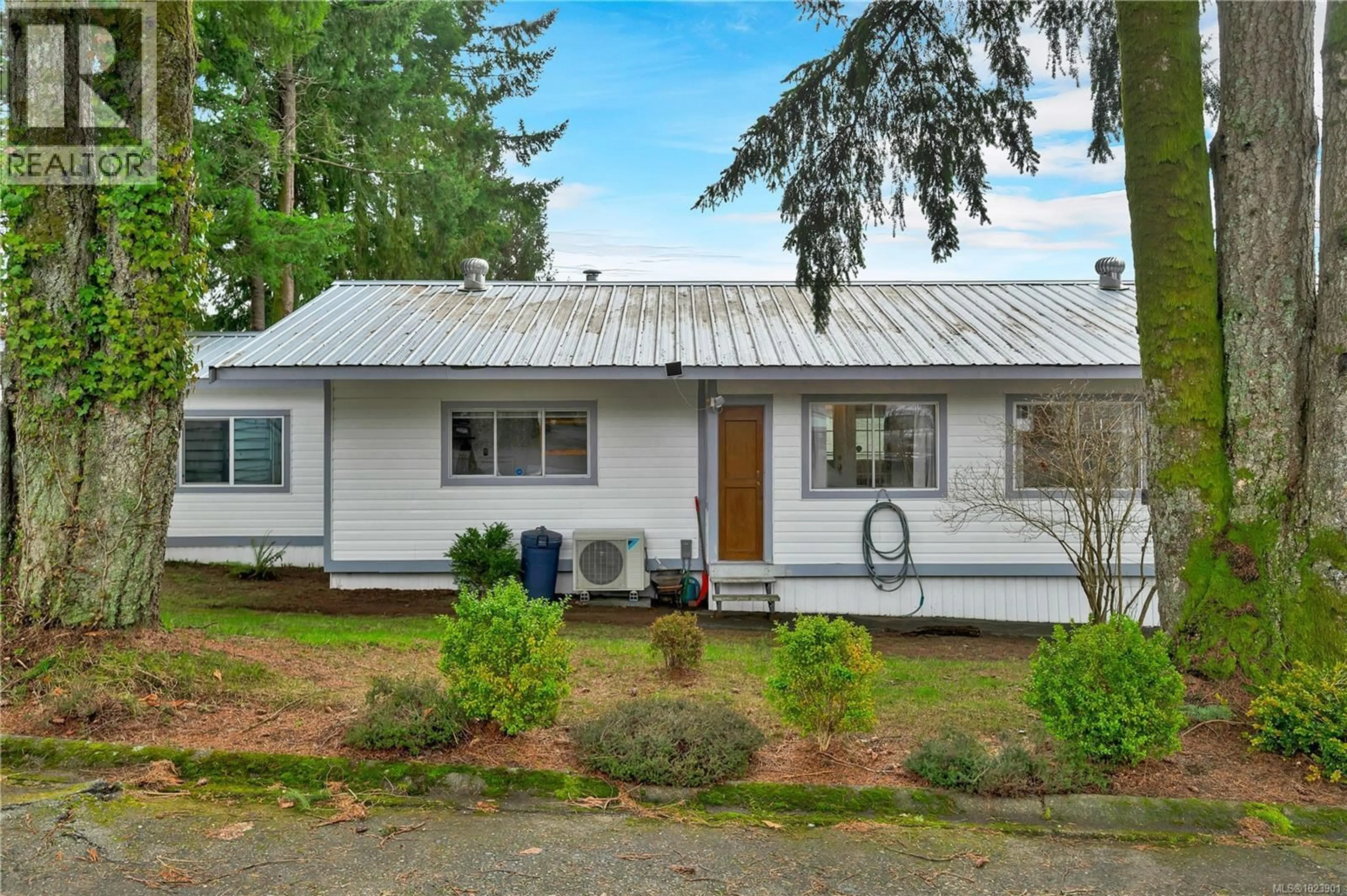 Home with vinyl exterior material, street for 56 - 1160 SHELLBOURNE BOULEVARD, Campbell River British Columbia V9W5G5