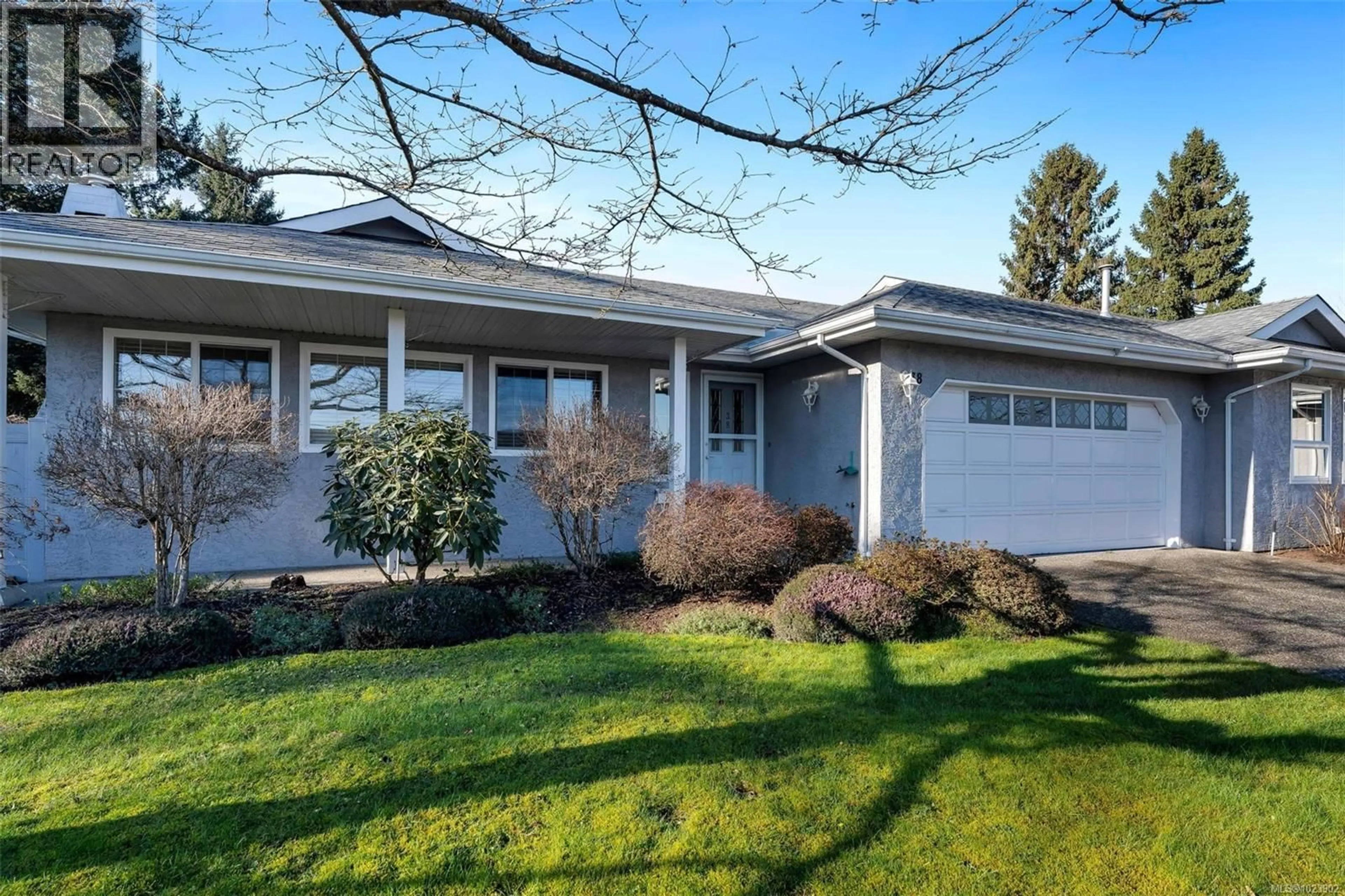 Home with vinyl exterior material, street for 38 - 2560 WILCOX TERRACE, Central Saanich British Columbia V8Z6Z8