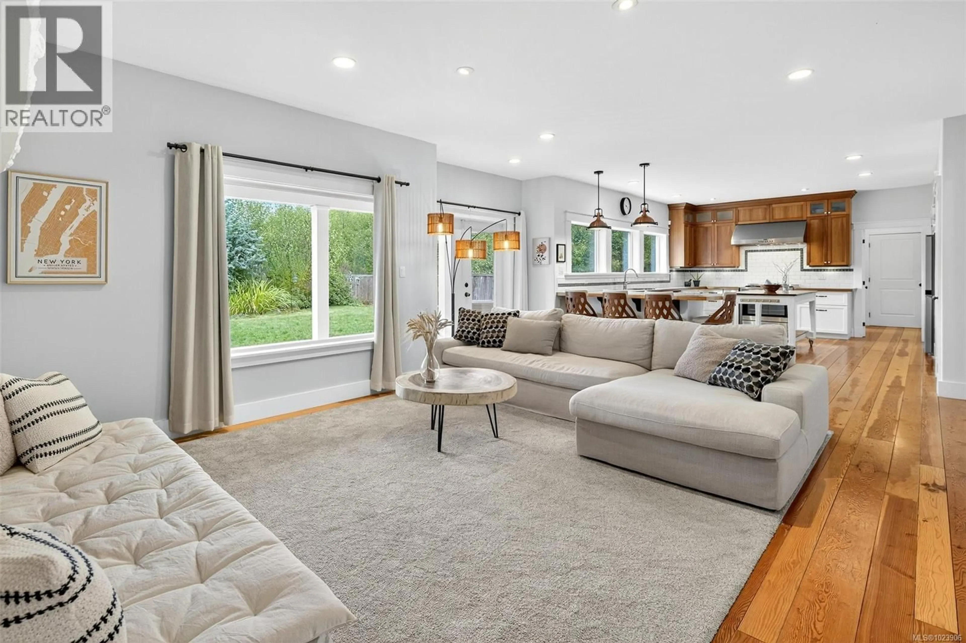 Living room with furniture, unknown for 319 STEBBINGS ROAD, Shawnigan Lake British Columbia V8H2J1