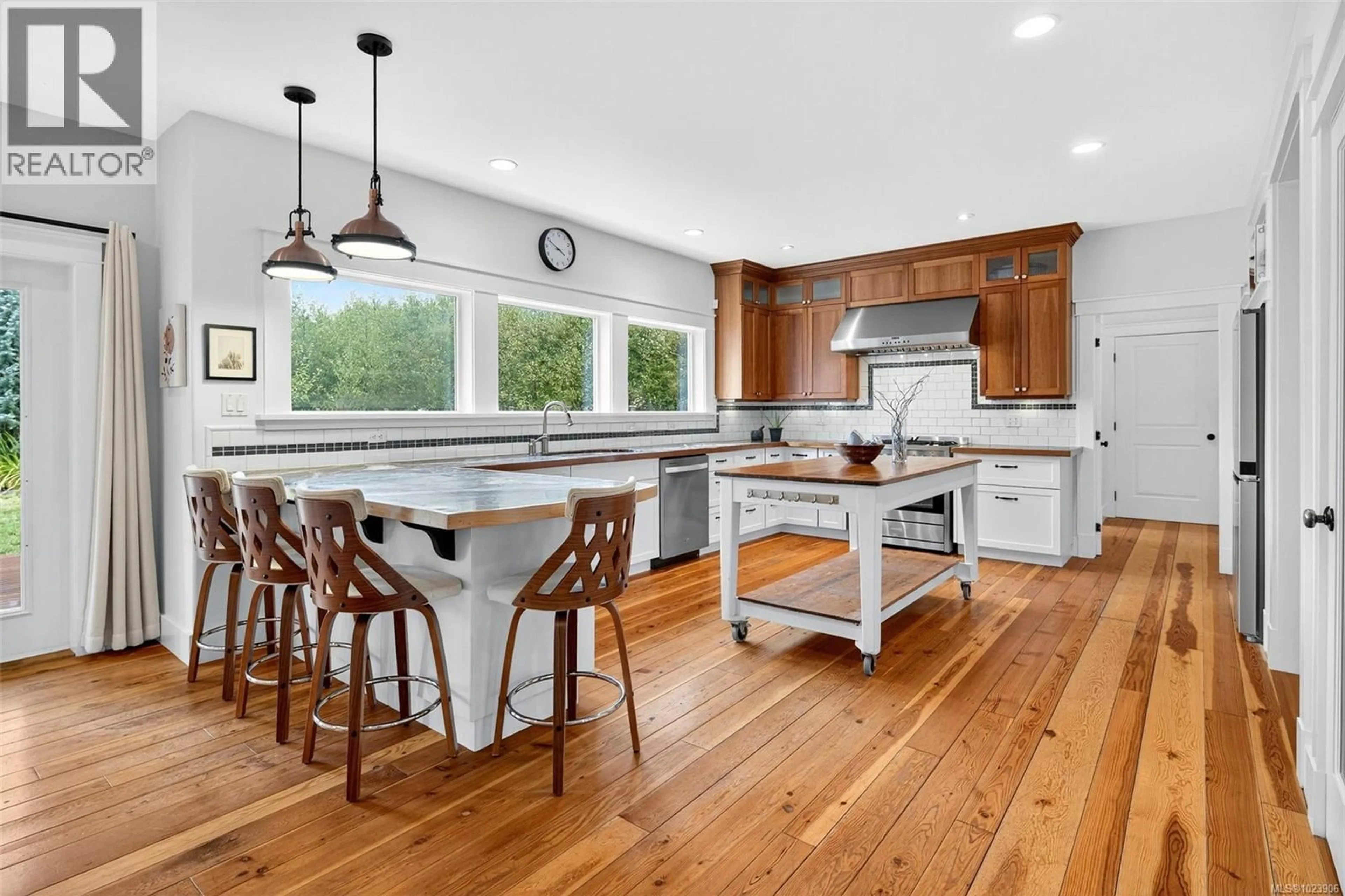 Open concept kitchen, unknown for 319 STEBBINGS ROAD, Shawnigan Lake British Columbia V8H2J1