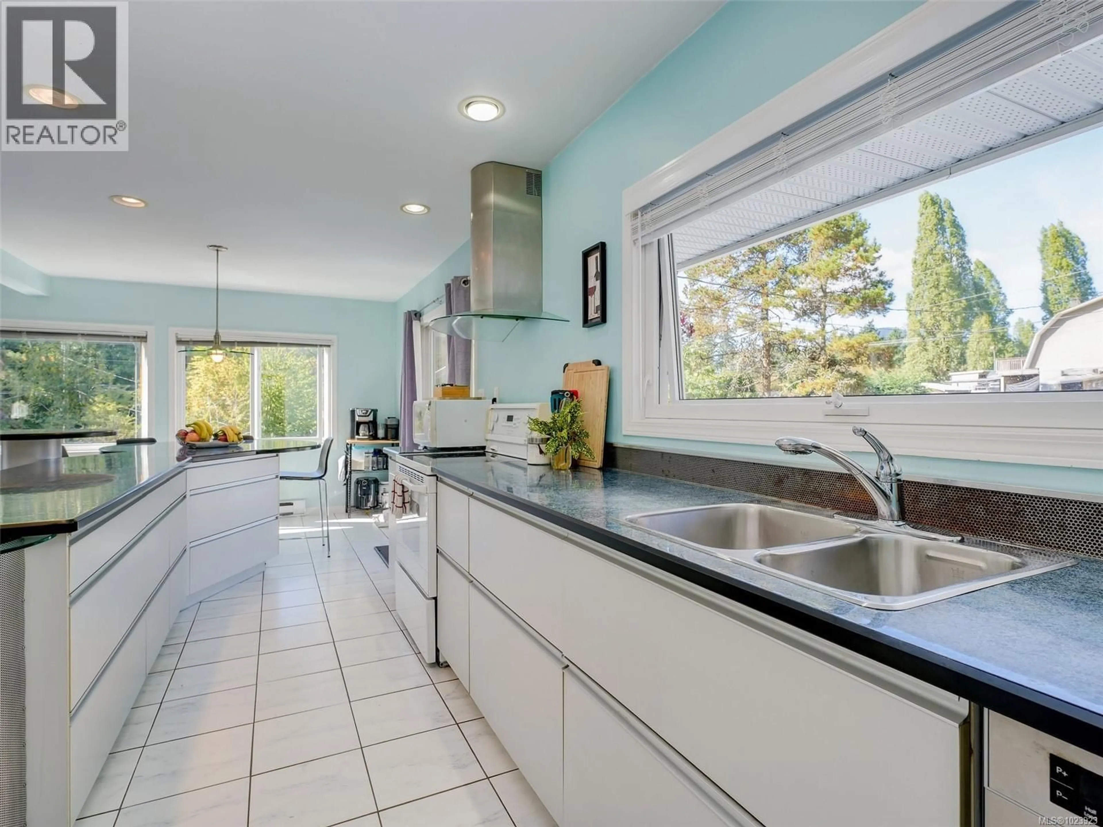 Contemporary kitchen, ceramic/tile floor for 1021 TATLOW ROAD, North Saanich British Columbia V8L5P3