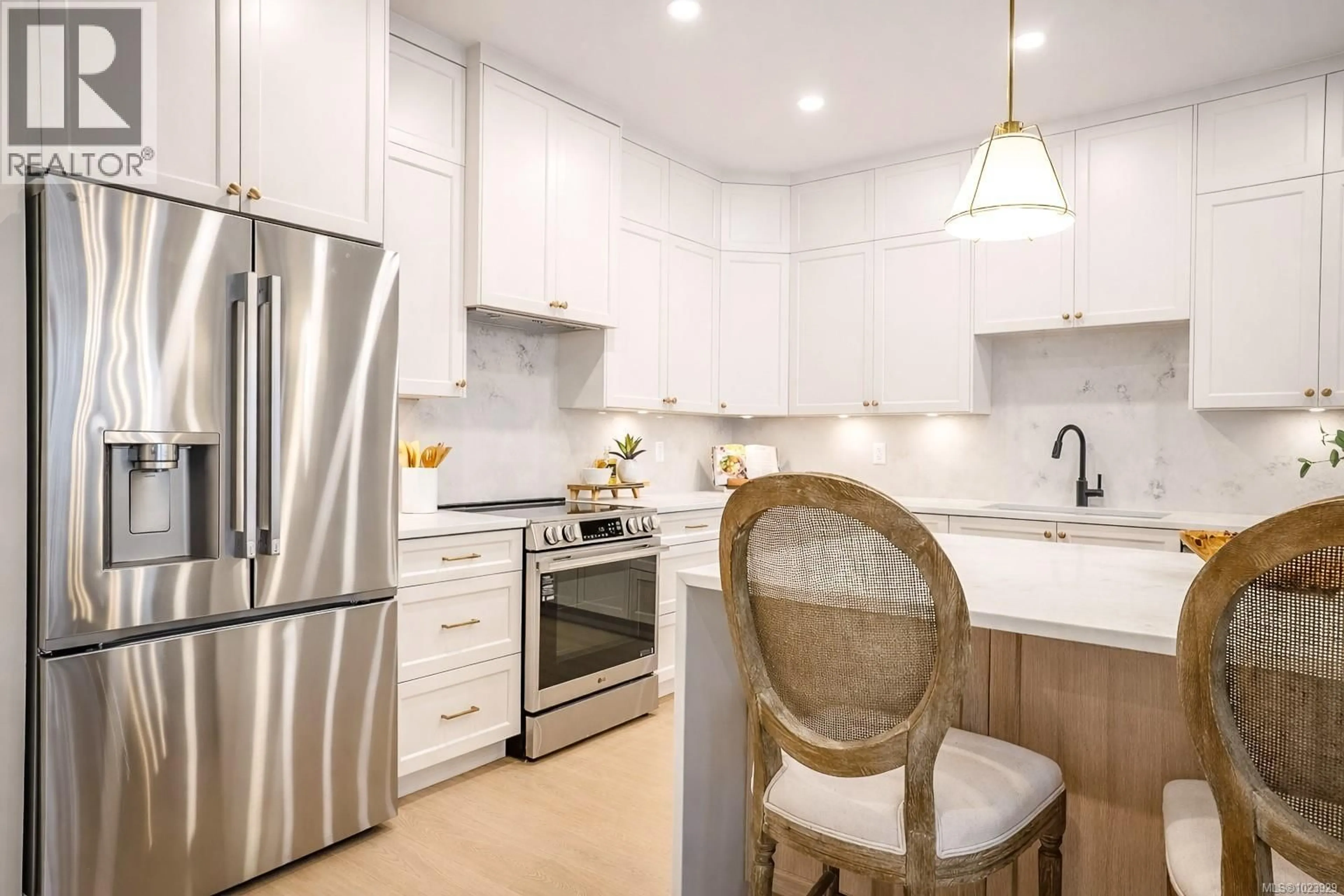 Open concept kitchen, unknown for 1563 MARBLE PLACE, Langford British Columbia V9B7A2