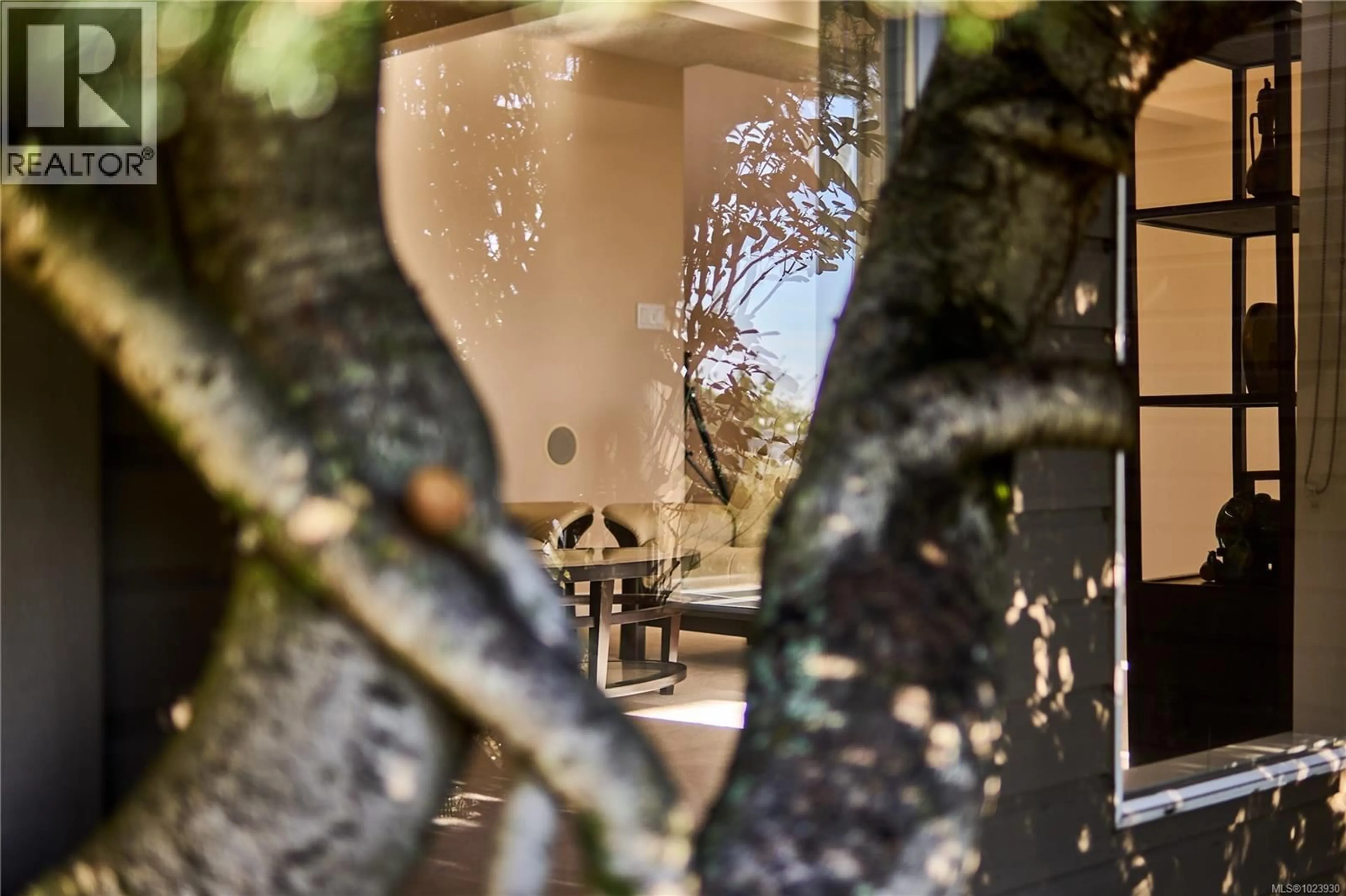 Lobby for 3689 GLEN OAKS DRIVE, Nanaimo British Columbia V9T5A1