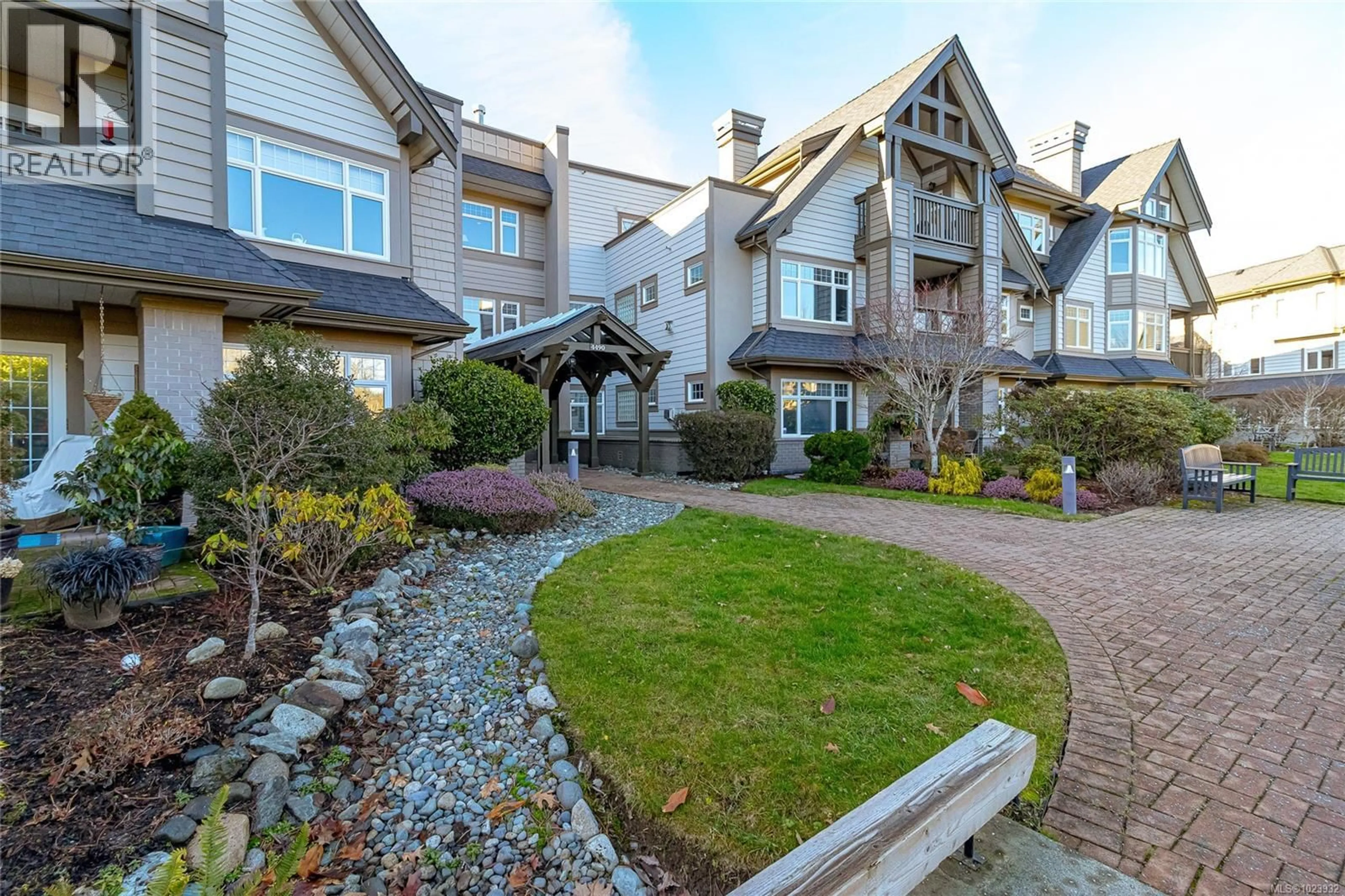 Unknown for 228 - 4490 CHATTERTON WAY NORTH, Saanich British Columbia V8X5H7