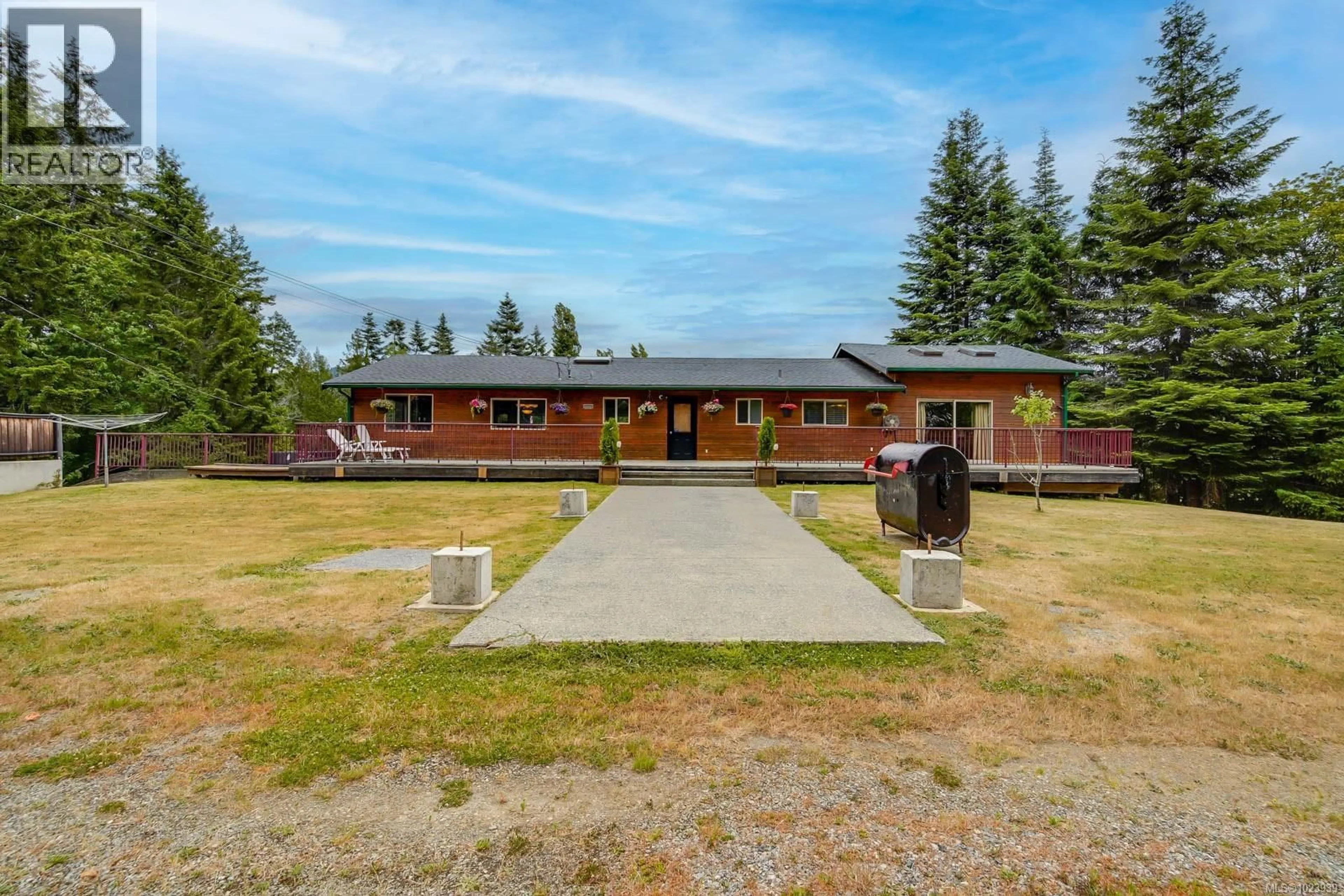 A pic from outside/outdoor area/front of a property/back of a property/a pic from drone, unknown for 5090 ARDEN ROAD, Port Alberni British Columbia V9Y8R5