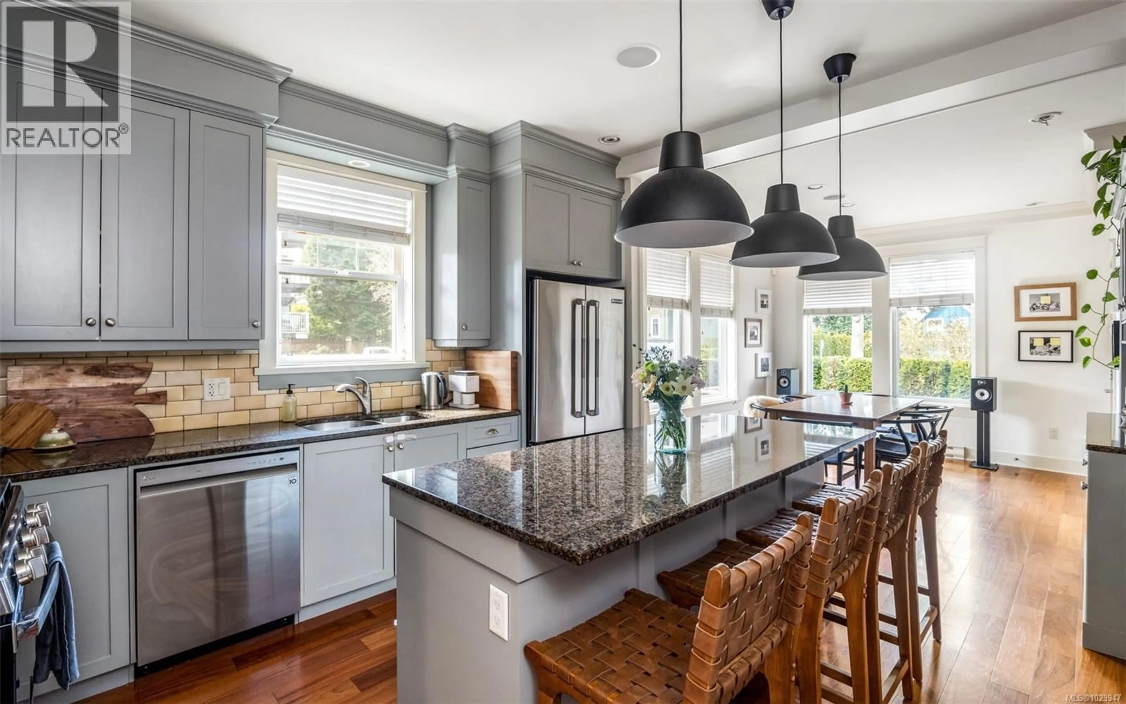 Open concept kitchen, unknown for 590 SIMCOE STREET, Victoria British Columbia V8V1L8