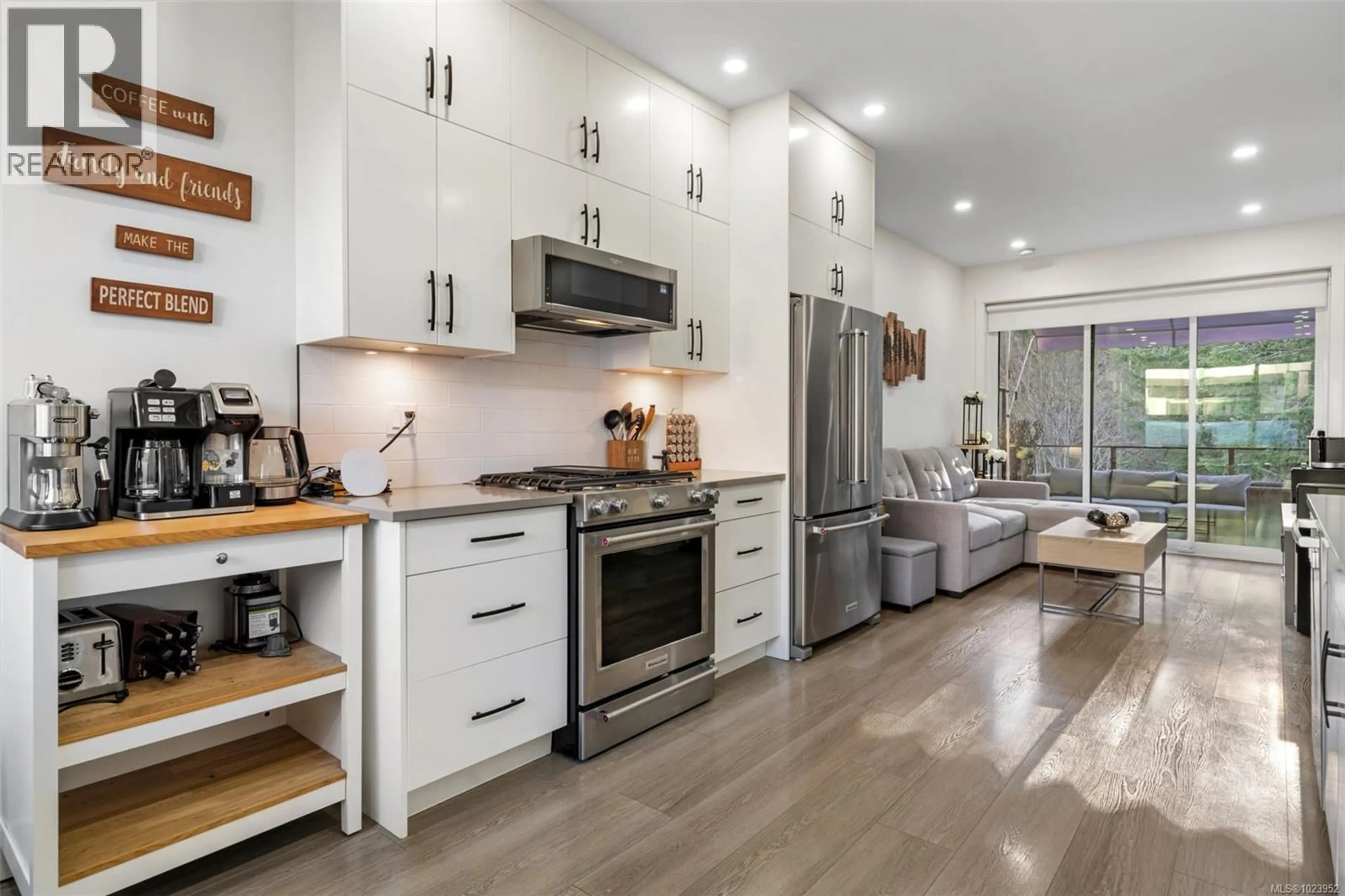 Open concept kitchen, unknown for 1117 PULLMAN CLOSE, Langford British Columbia V9B6Z1