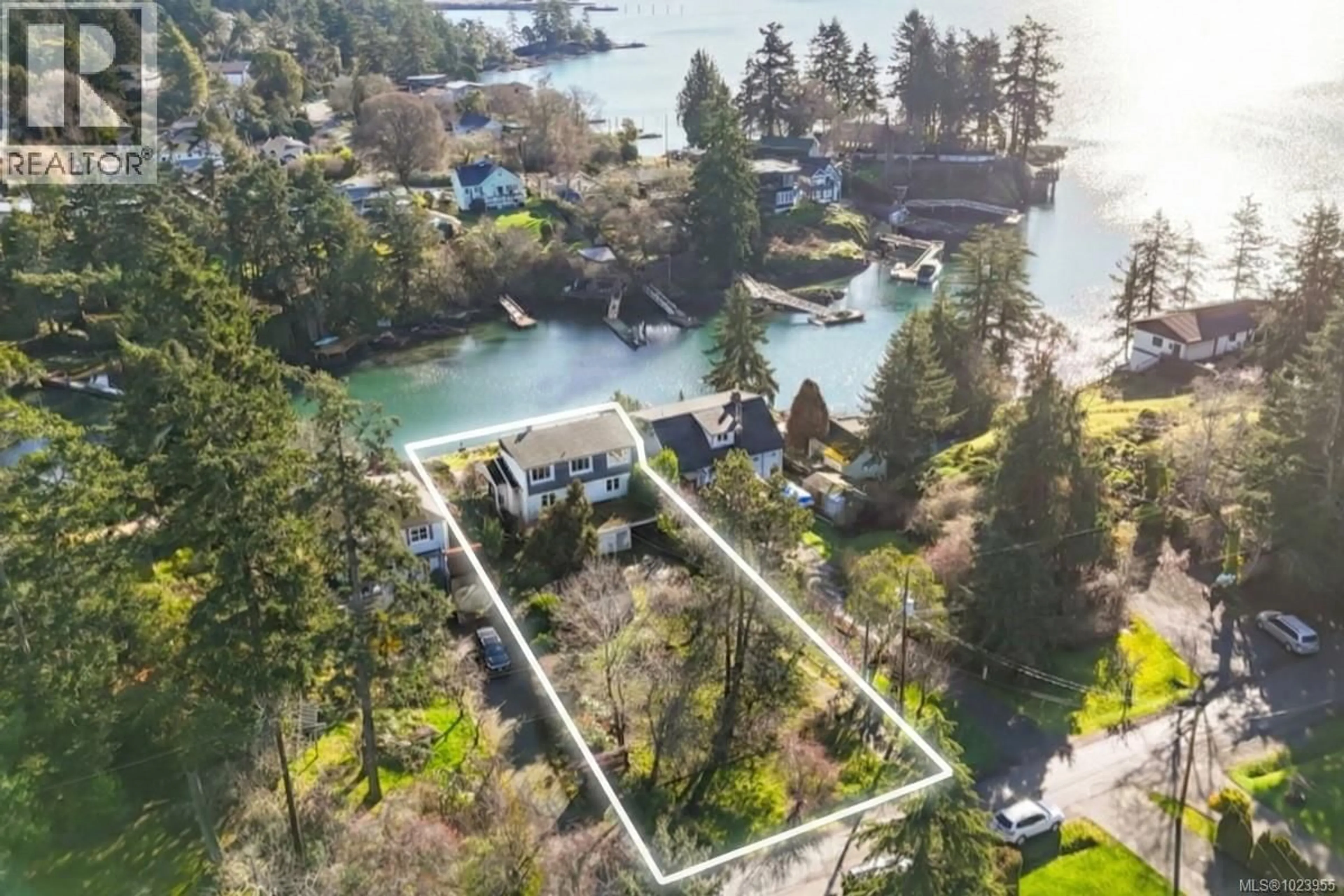 A pic from outside/outdoor area/front of a property/back of a property/a pic from drone, water/lake/river/ocean view for 304 BESSBOROUGH AVENUE, View Royal British Columbia V9B1T7