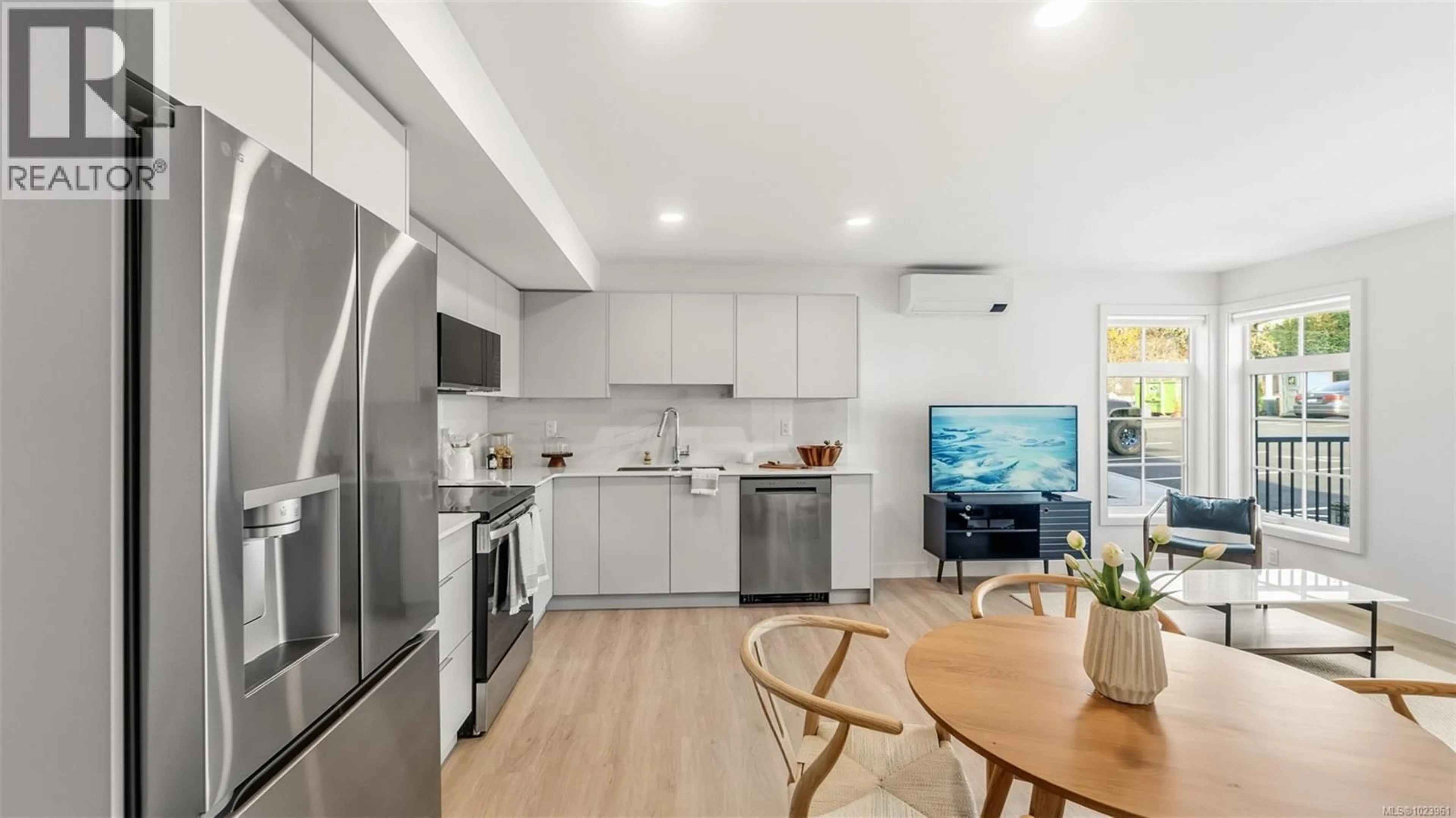 Open concept kitchen, unknown for 6101 - 4201 TYNDALL AVENUE, Saanich British Columbia V8N3R9