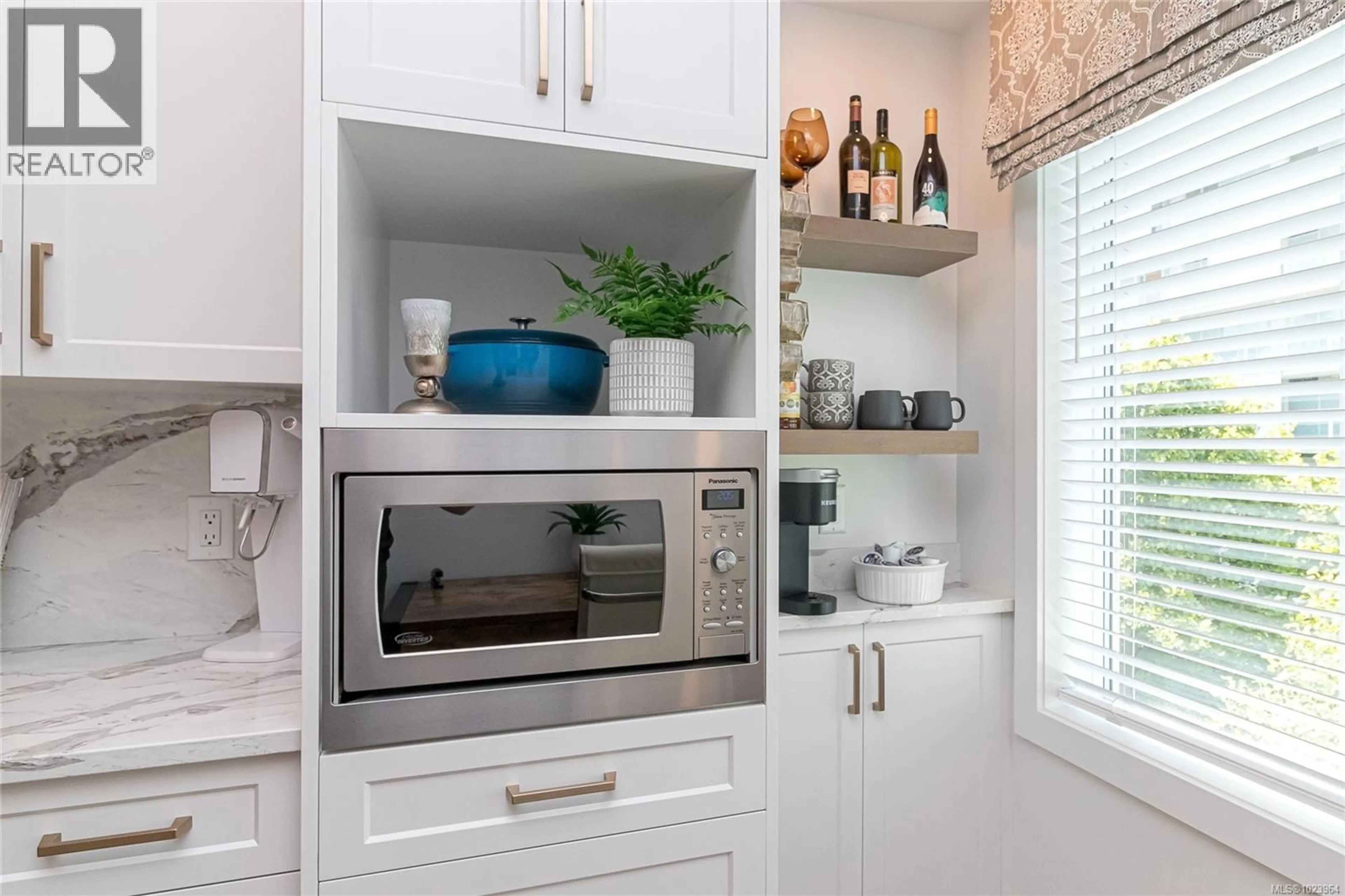 Contemporary kitchen, unknown for 516 - 50 SONGHEES ROAD, Victoria British Columbia V9A7J4