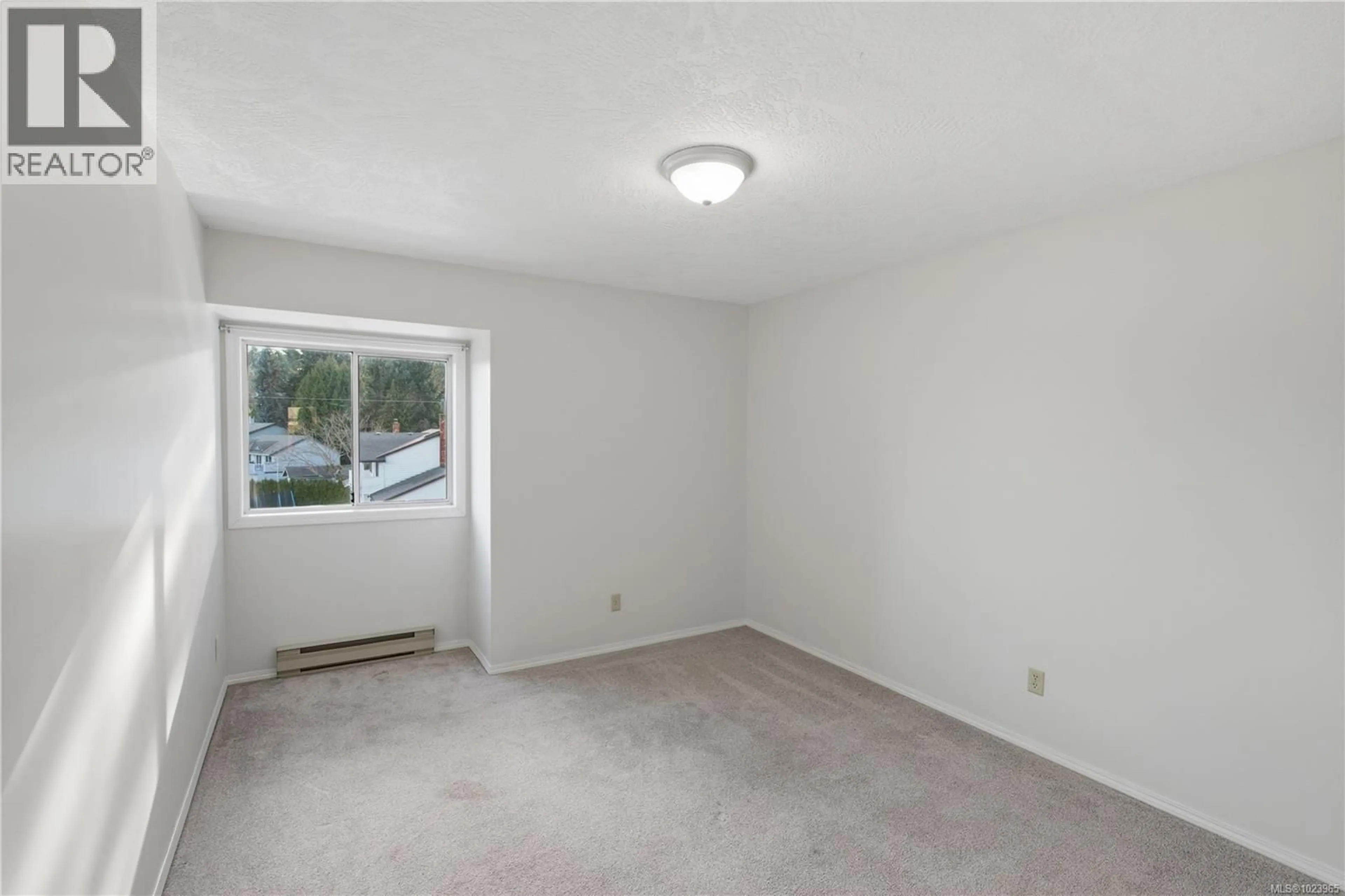 A pic of a room for 628 CAIRNDALE ROAD, Colwood British Columbia V9C2R2