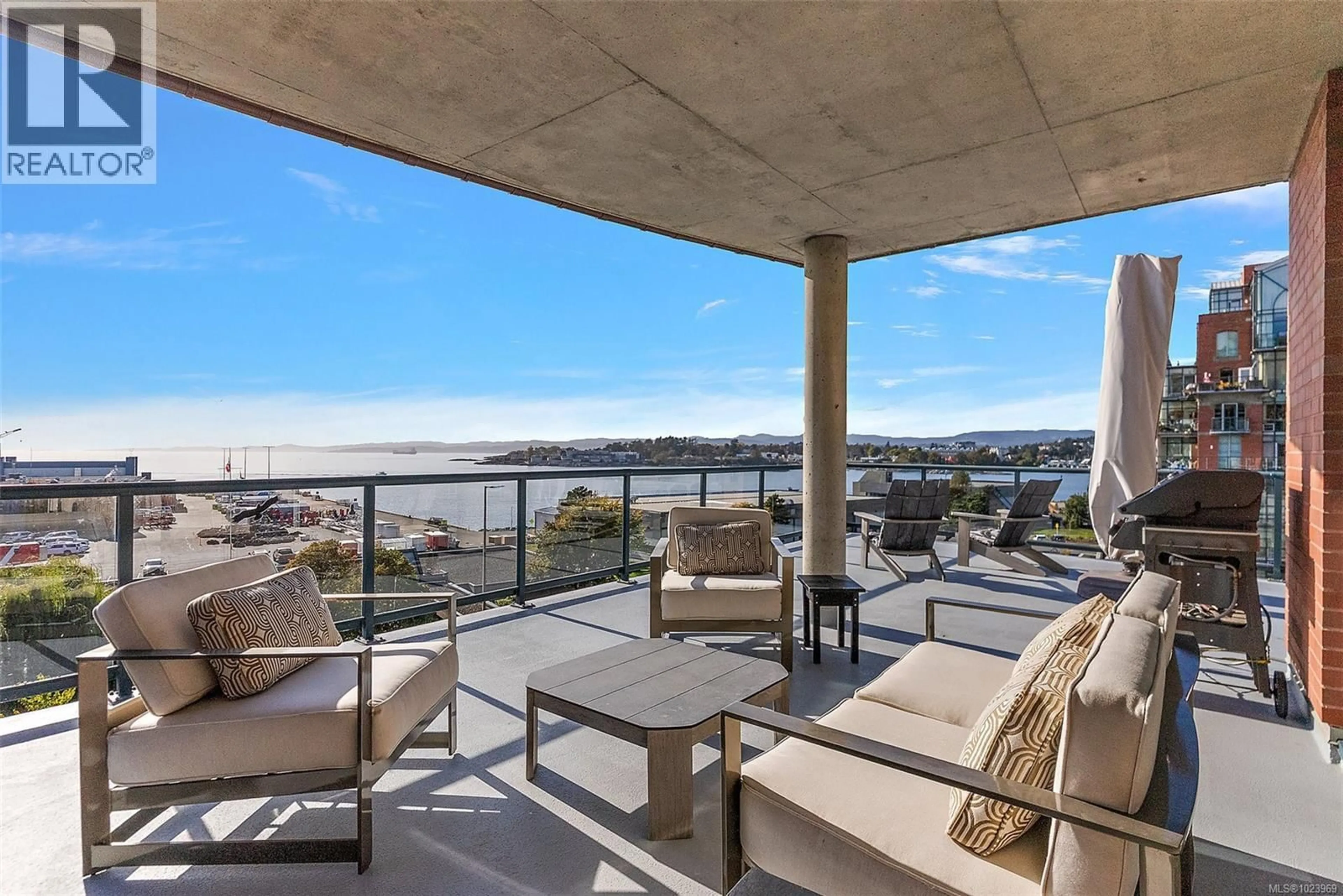Patio, water/lake/river/ocean view for 631 - 21 DALLAS ROAD, Victoria British Columbia V8V4Z9