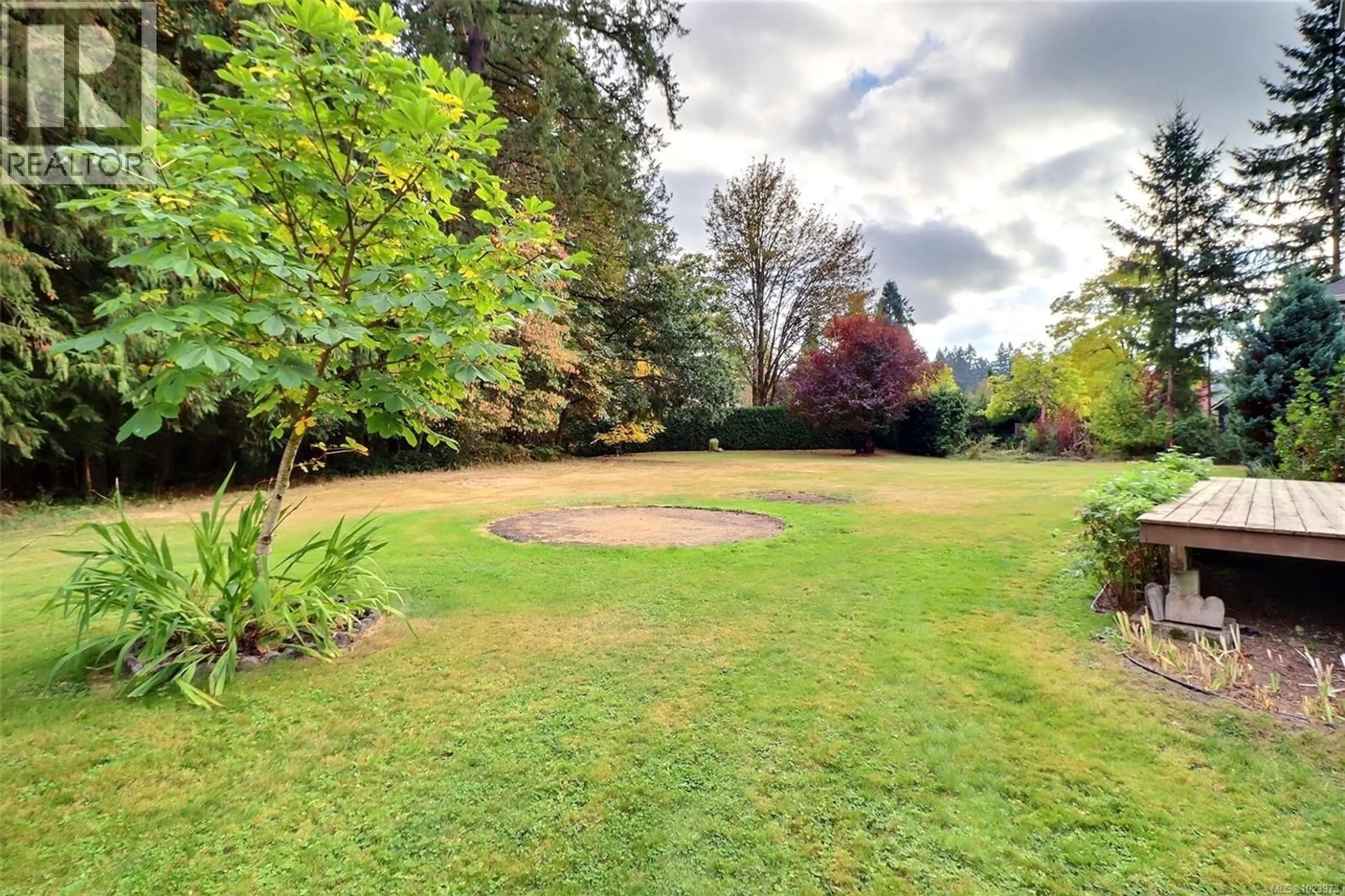 A pic from outside/outdoor area/front of a property/back of a property/a pic from drone, forest/trees view for 4755 FAIRBRIDGE DRIVE, Duncan British Columbia V9L6N8