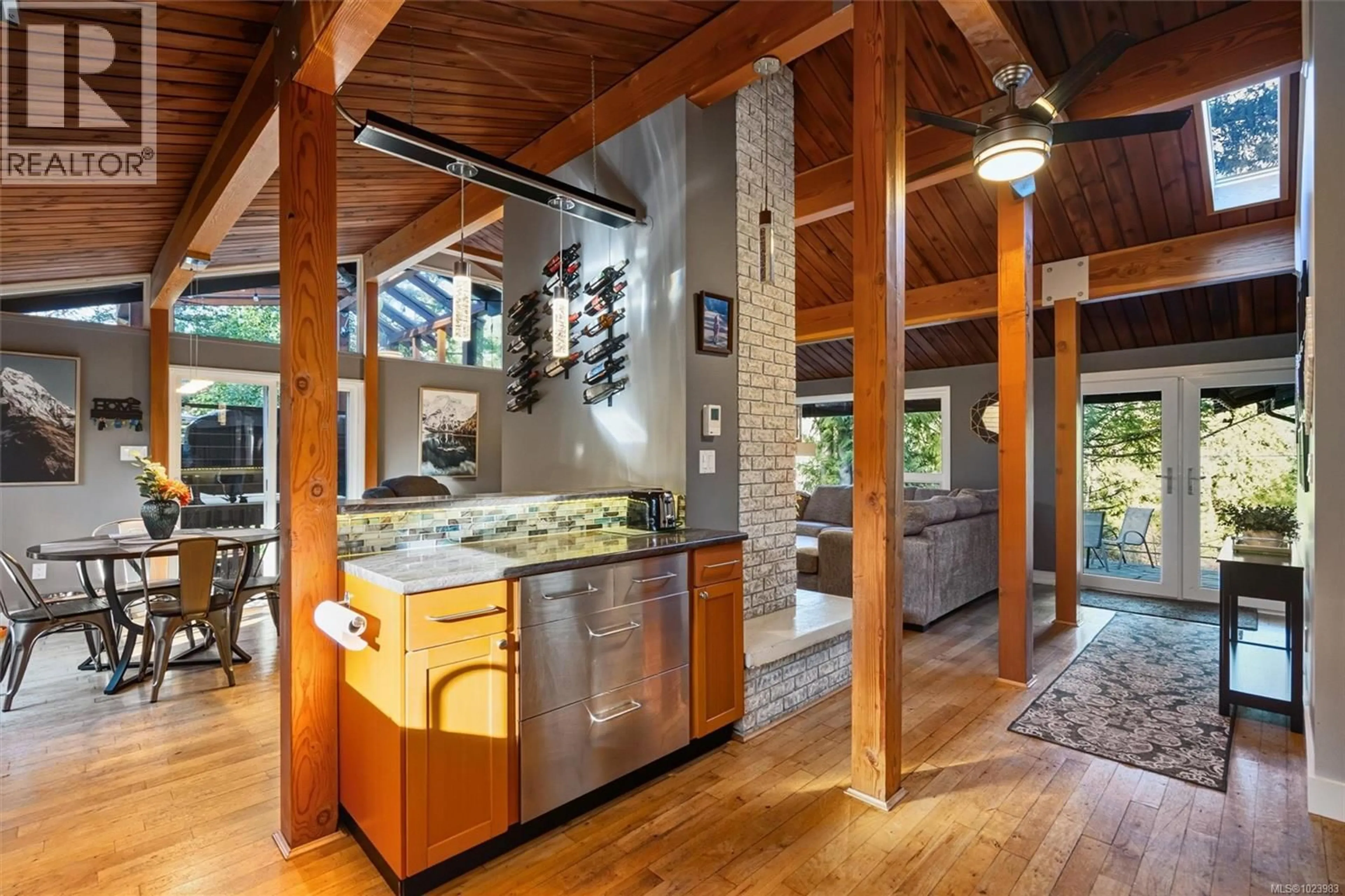 Unknown for 665 LATORIA ROAD, Colwood British Columbia V9C3A3