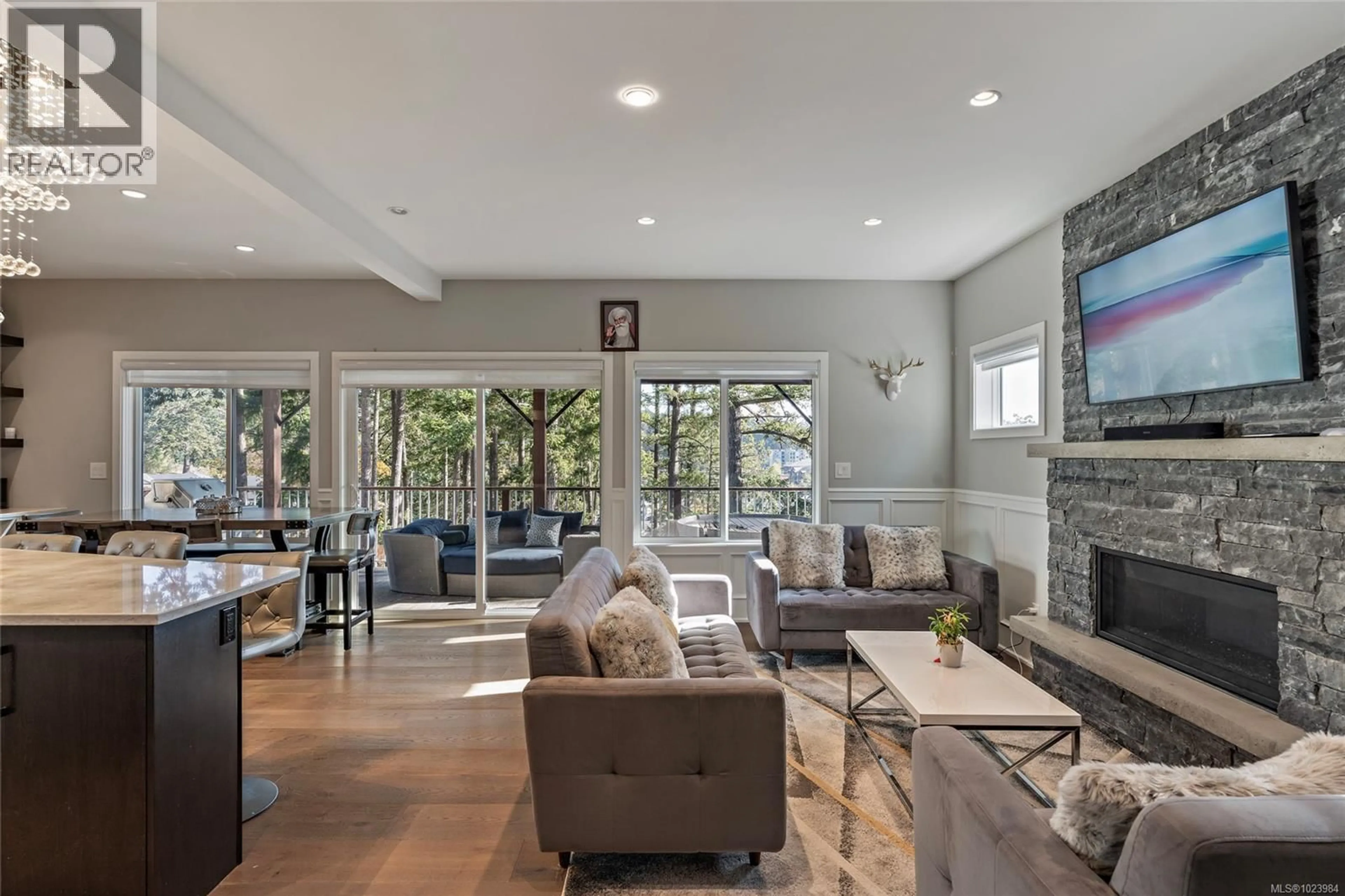 Living room with furniture, unknown for 25 TUZO COURT, View Royal British Columbia V9B0S9