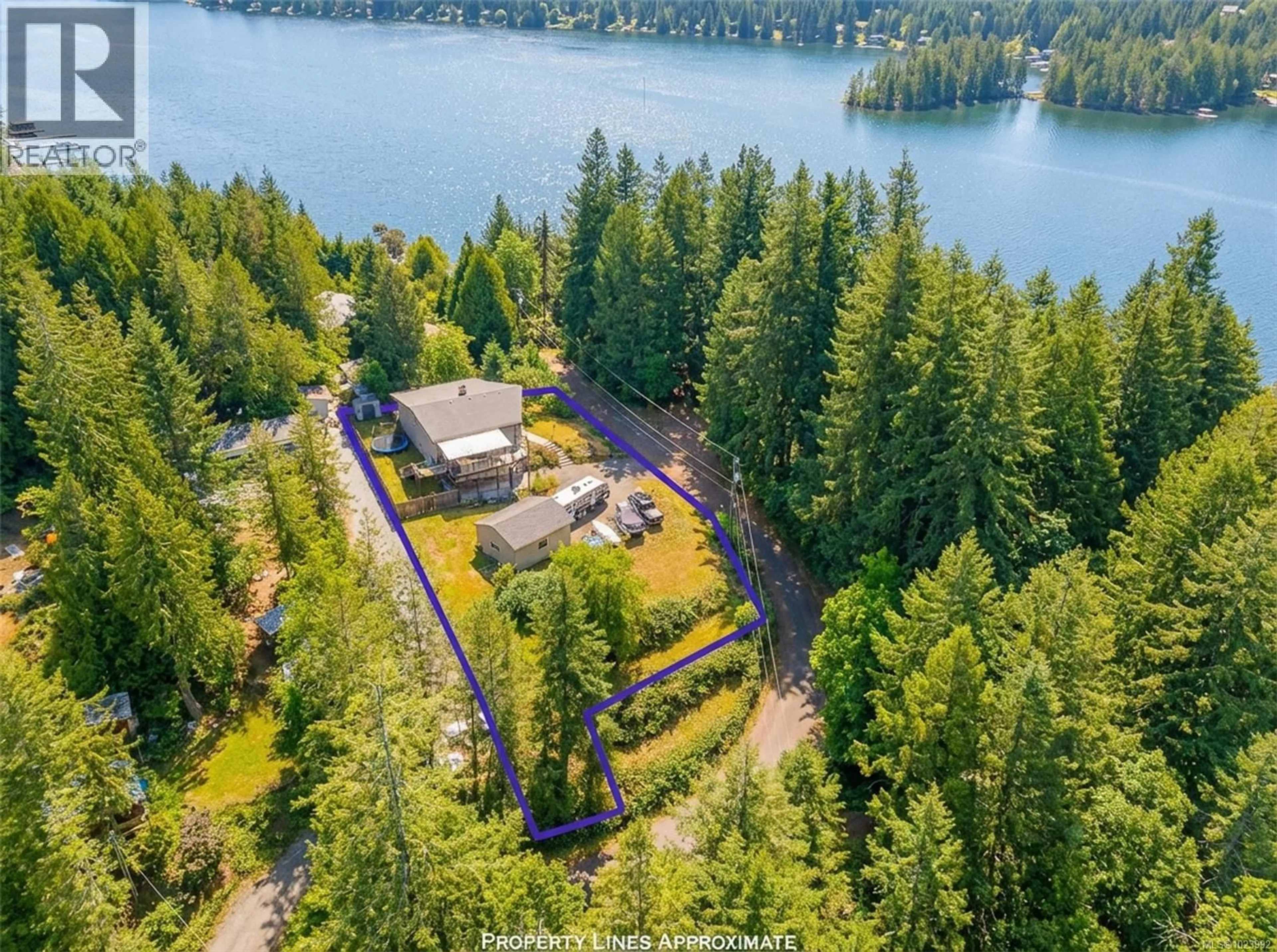 A pic from outside/outdoor area/front of a property/back of a property/a pic from drone, water/lake/river/ocean view for 10115 SOUTH DRIVE, Port Alberni British Columbia V9Y9A7